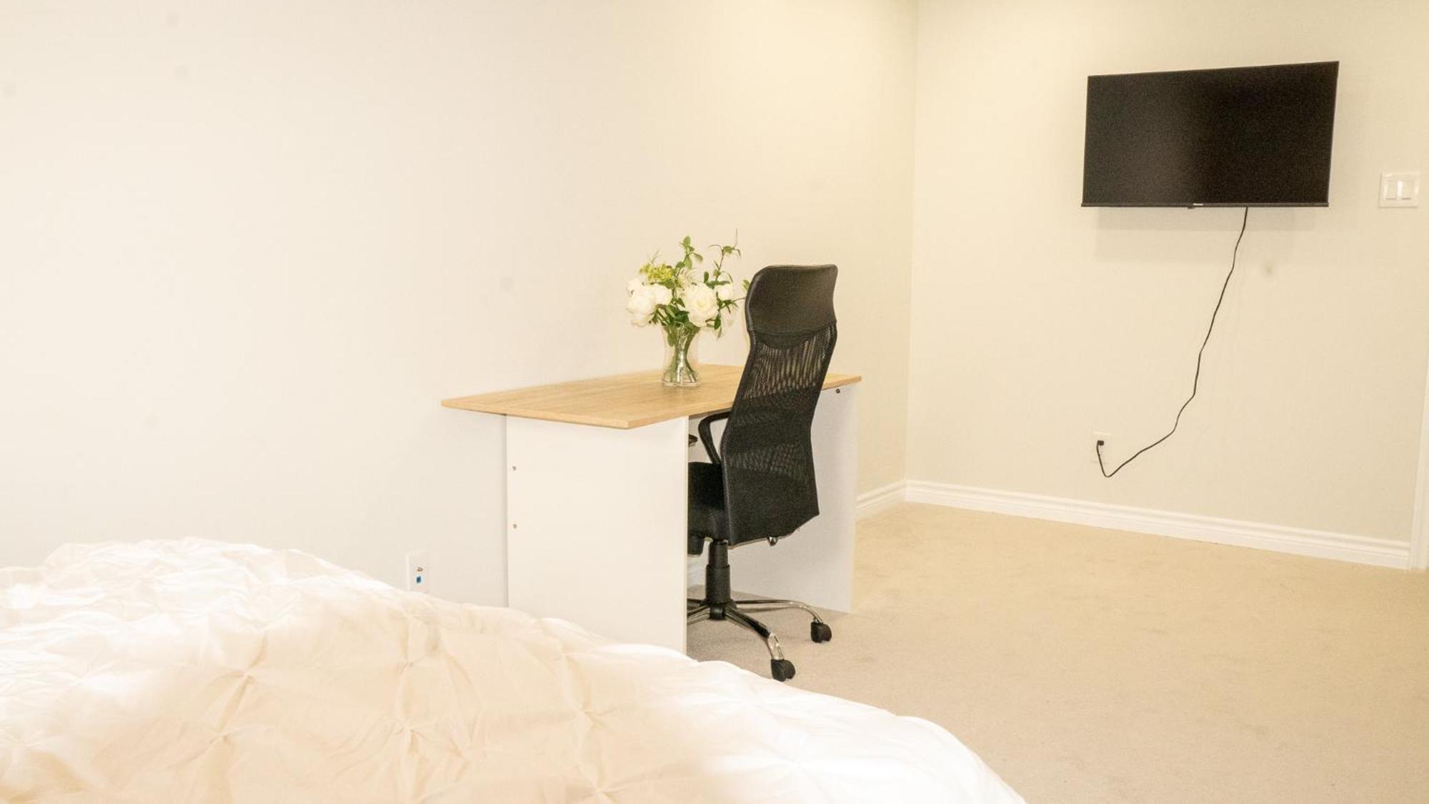 Beautiful With Private Bathroom Homestay Ottawa