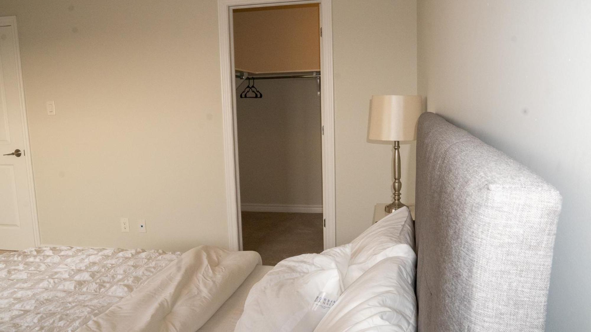 Beautiful With Private Bathroom *