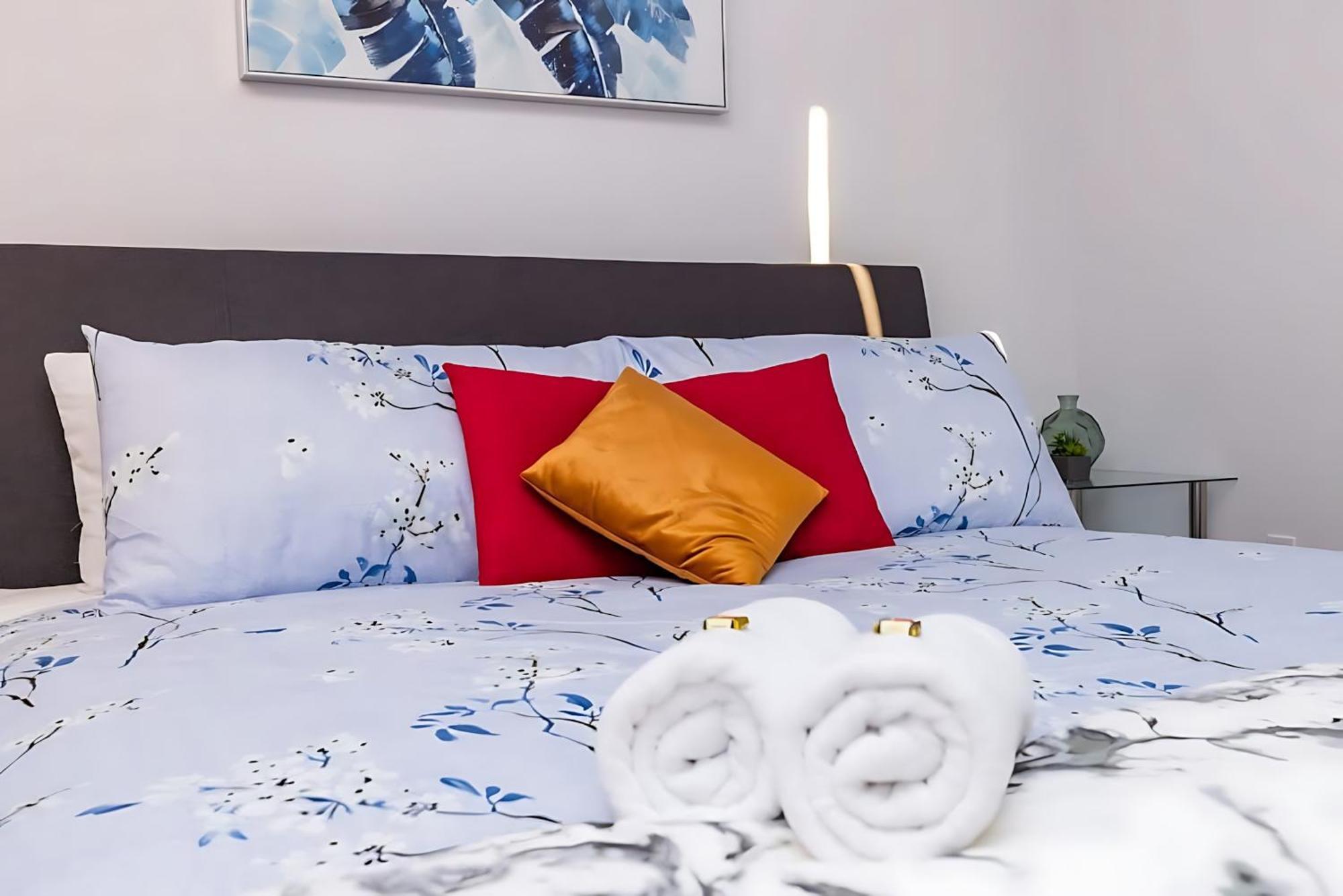 Pet-friendly - Steps To Rideau Centre Ottawa