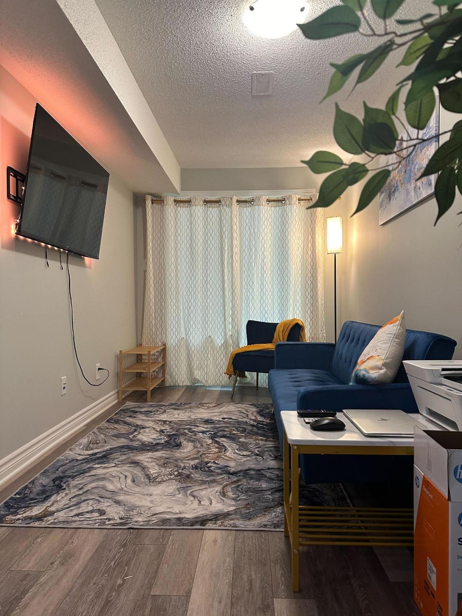 Guest house Beautiful One Bedroom 5 Minutes From Int Airport Ottawa