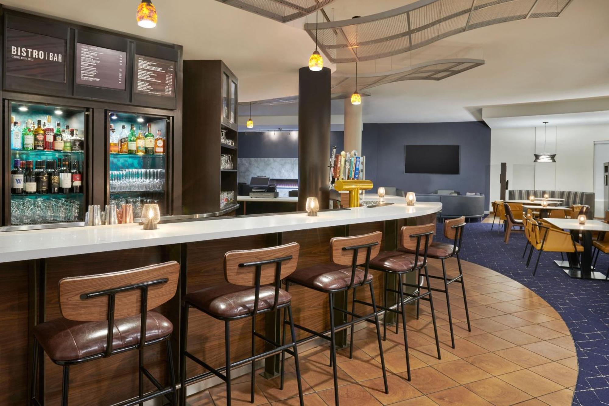 Courtyard By Marriott East