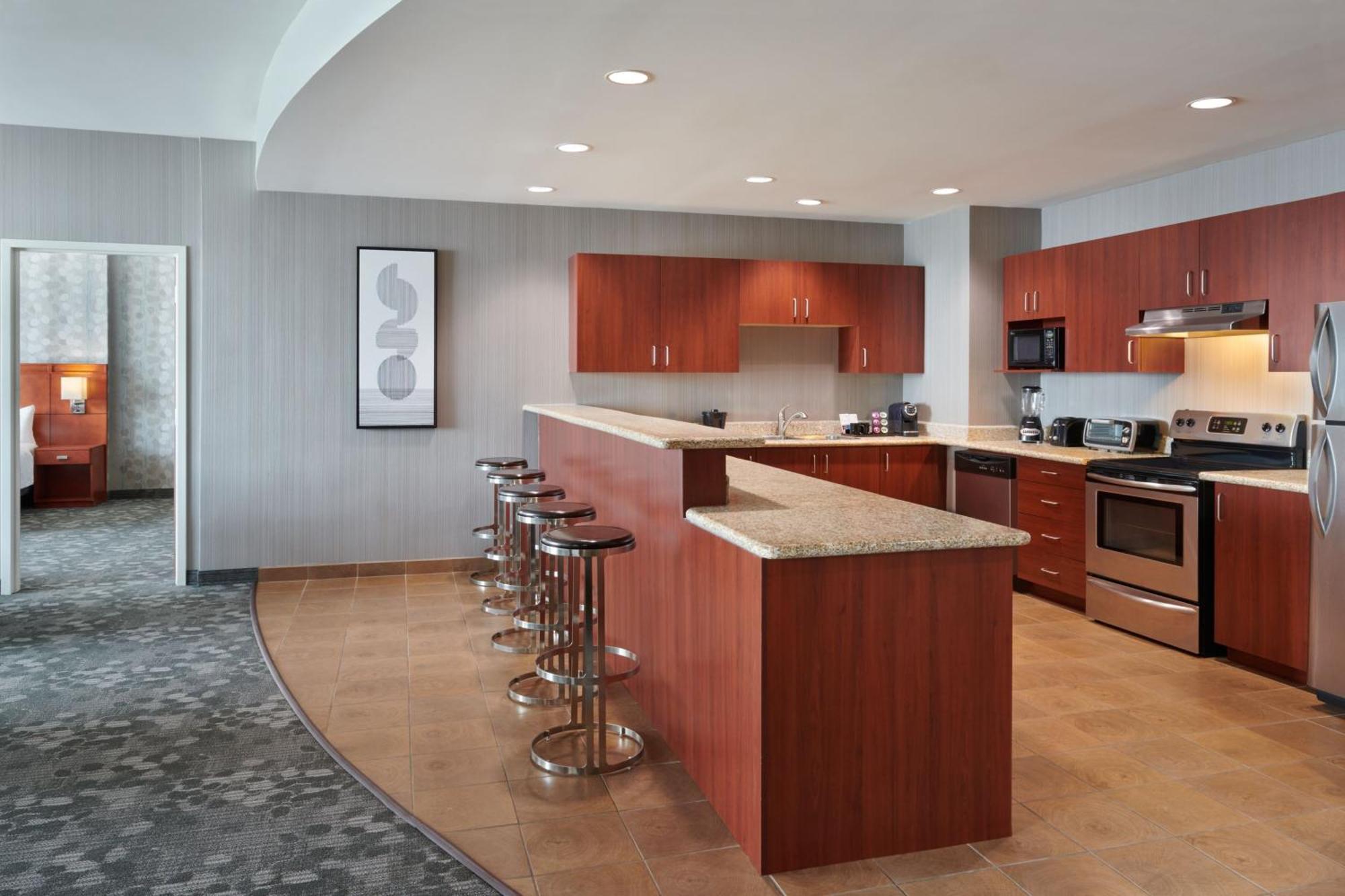 Courtyard By Marriott East