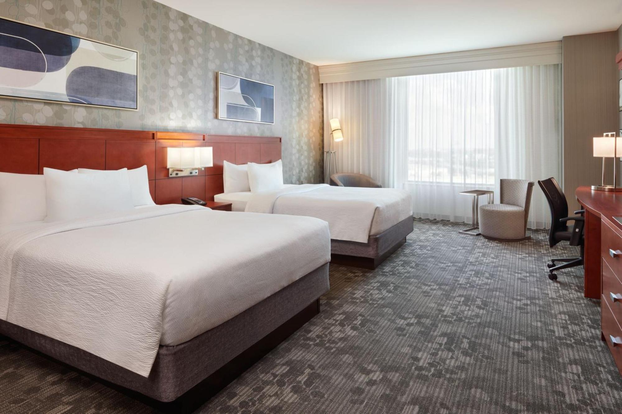 Courtyard By Marriott East Hotel Ottawa