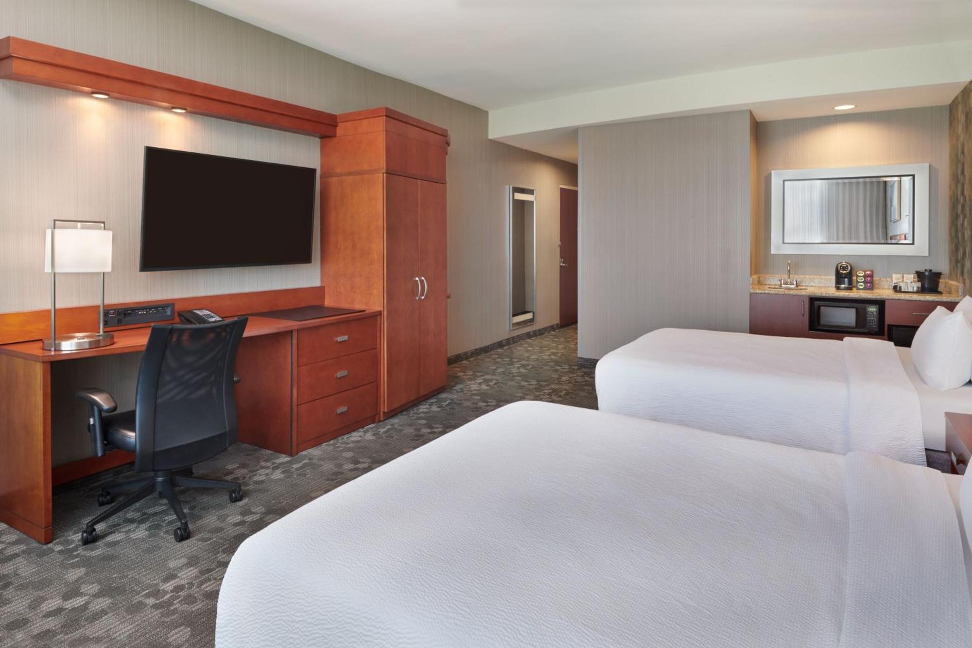 Courtyard By Marriott East 3* Ottawa