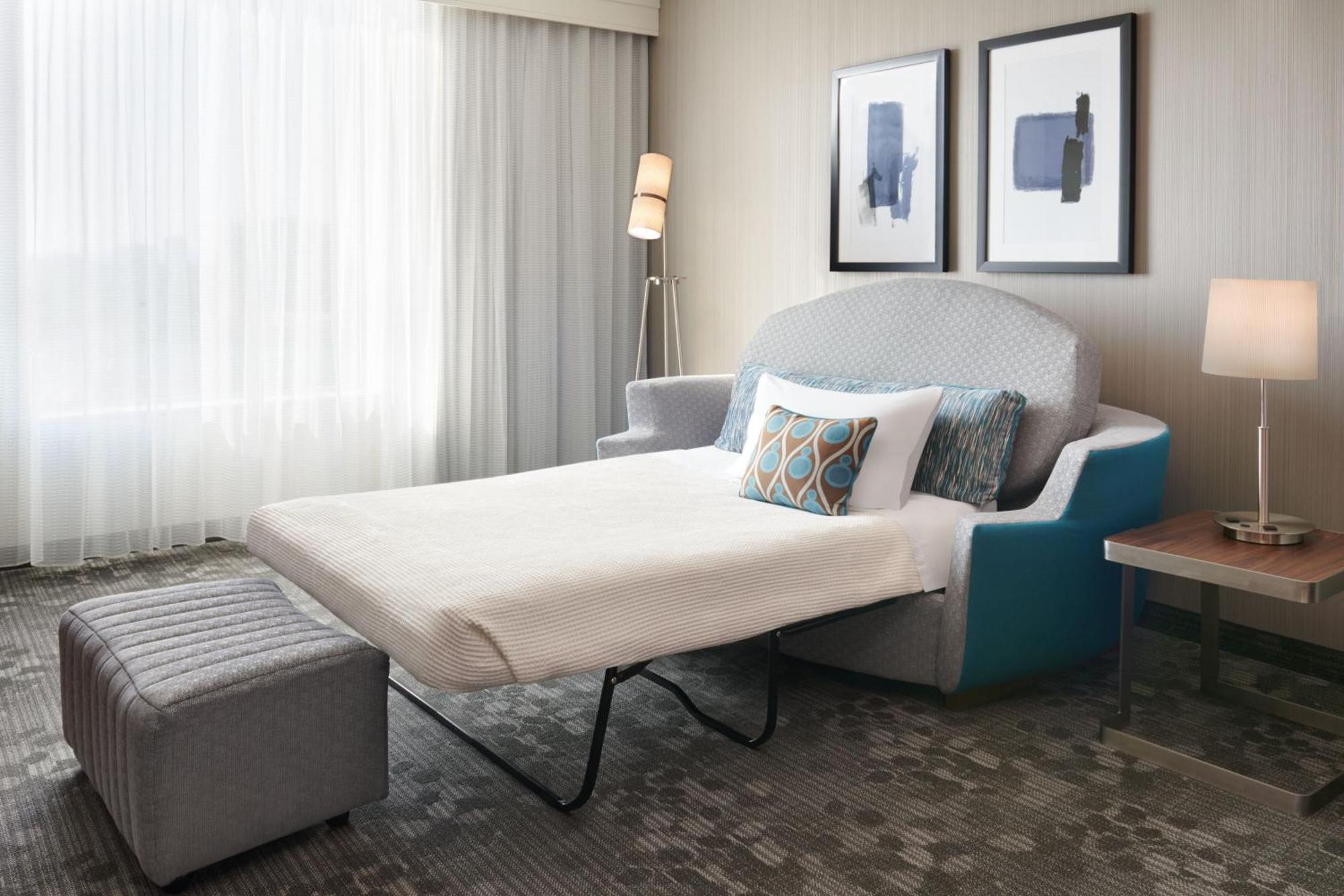 Courtyard By Marriott East