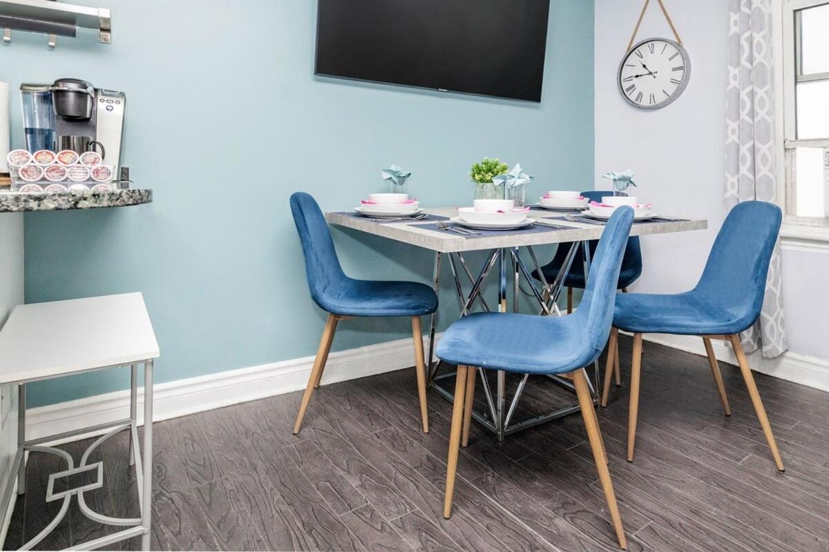 Cozy 2br - With Private Rooftop Terrace Ottawa