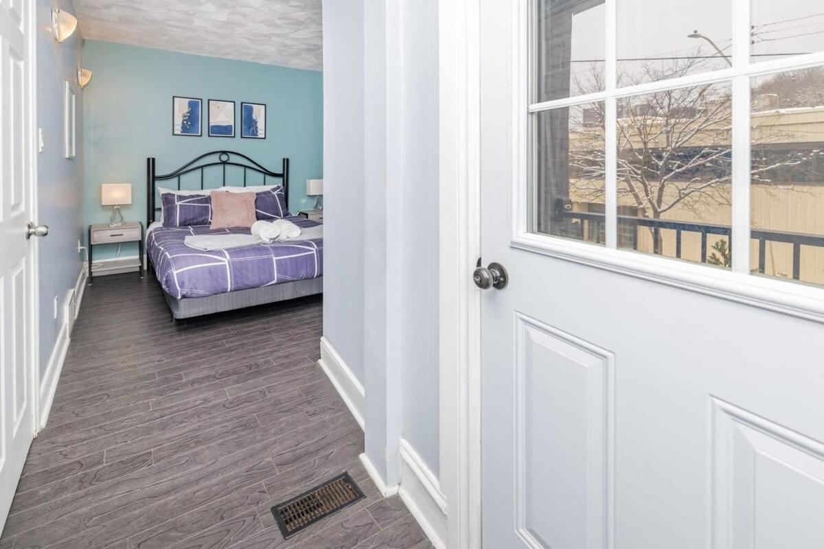 Cozy 2br - With Private Rooftop Terrace * Ottawa