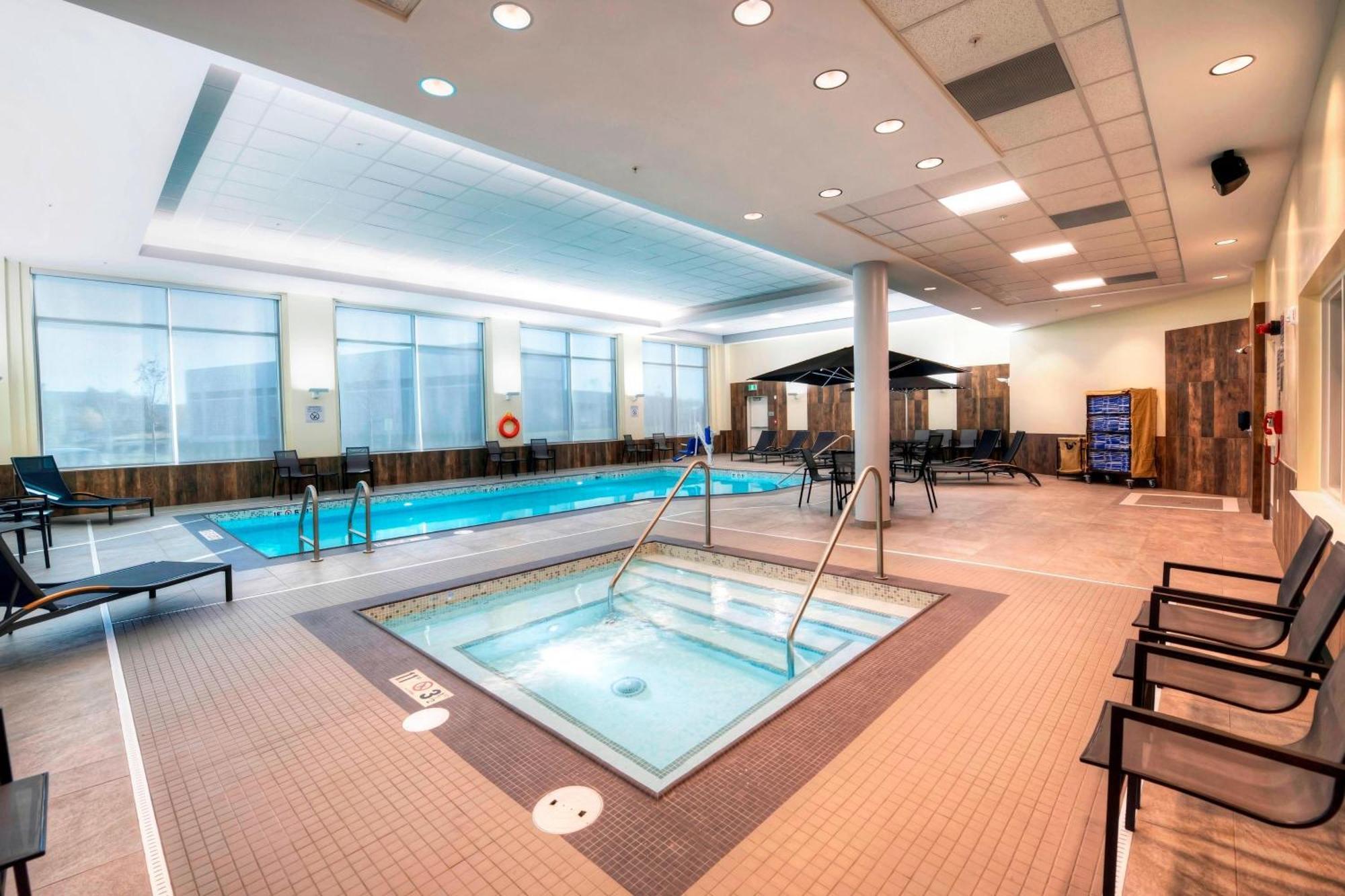 Fairfield & By Marriott Airport Hotel 3*