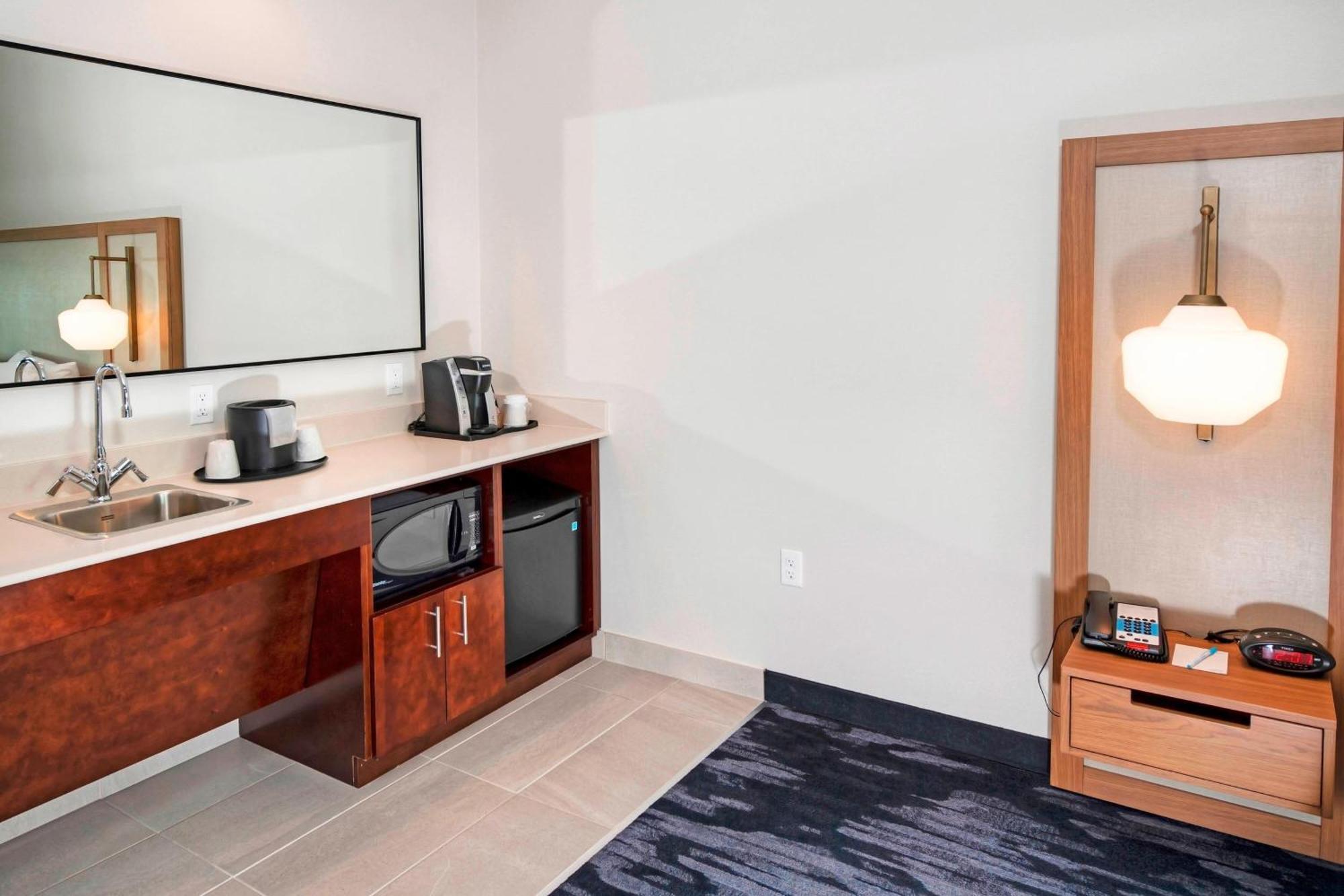 Fairfield & By Marriott Airport