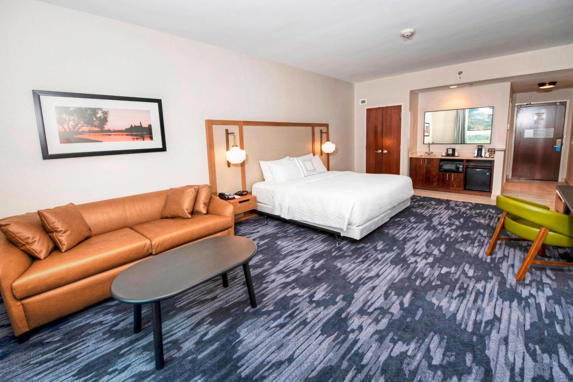 Fairfield & By Marriott Airport Hotel