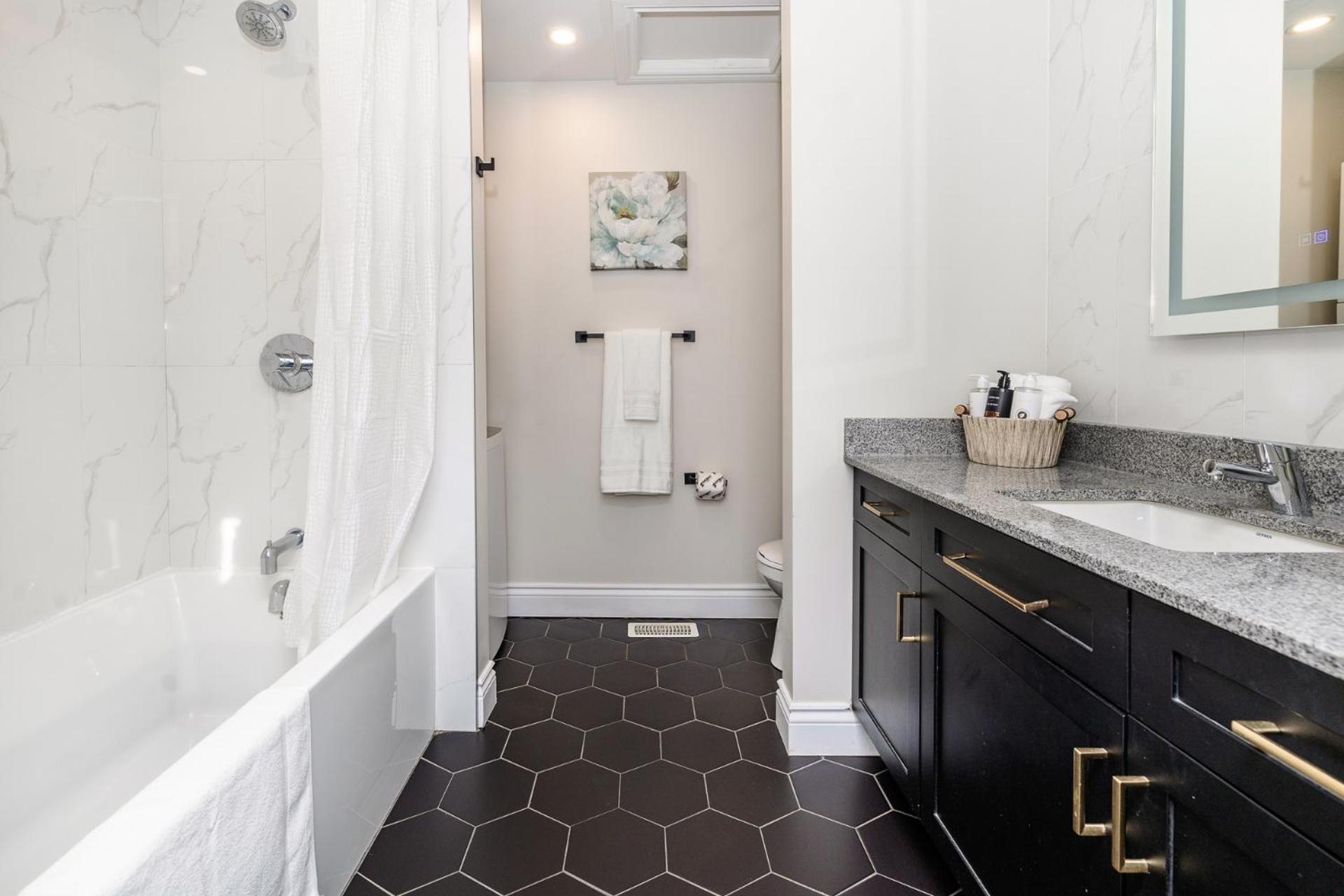 Pet-friendly 2br - Near University Apartment Ottawa
