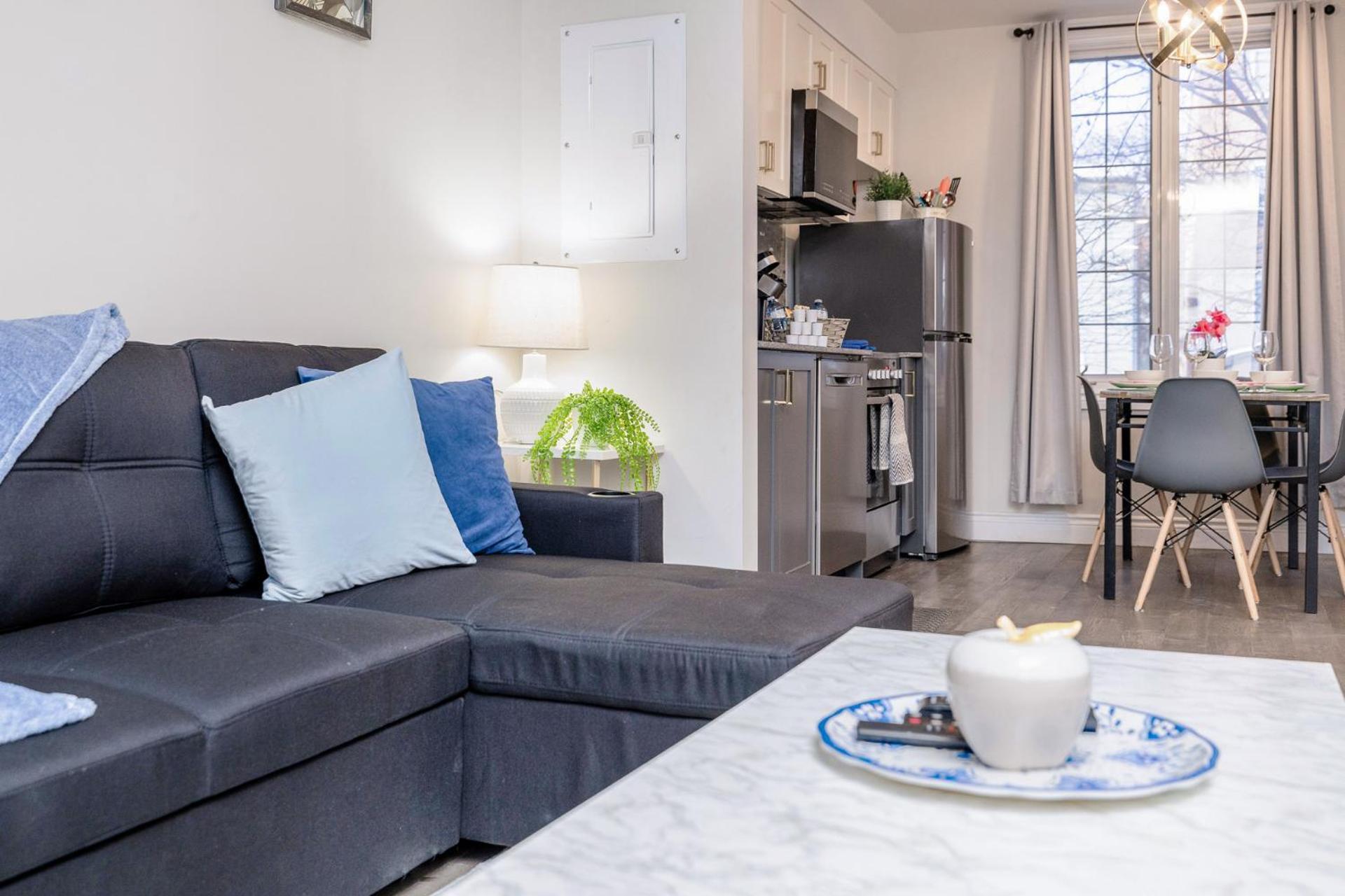Apartment Modern 2br With Pet Friendly - Near *