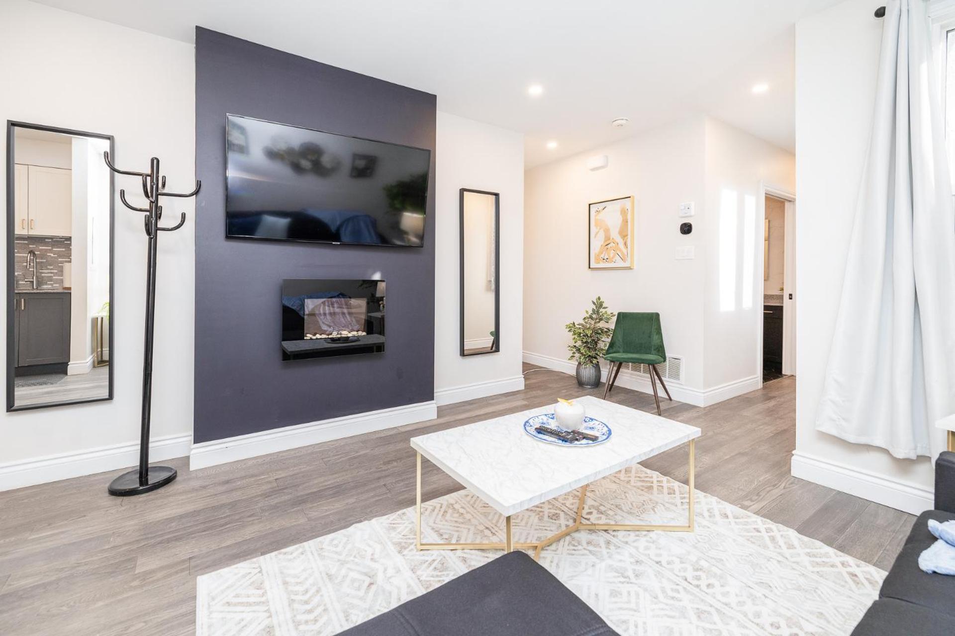 Modern 2br With Pet Friendly - Near Apartment Ottawa