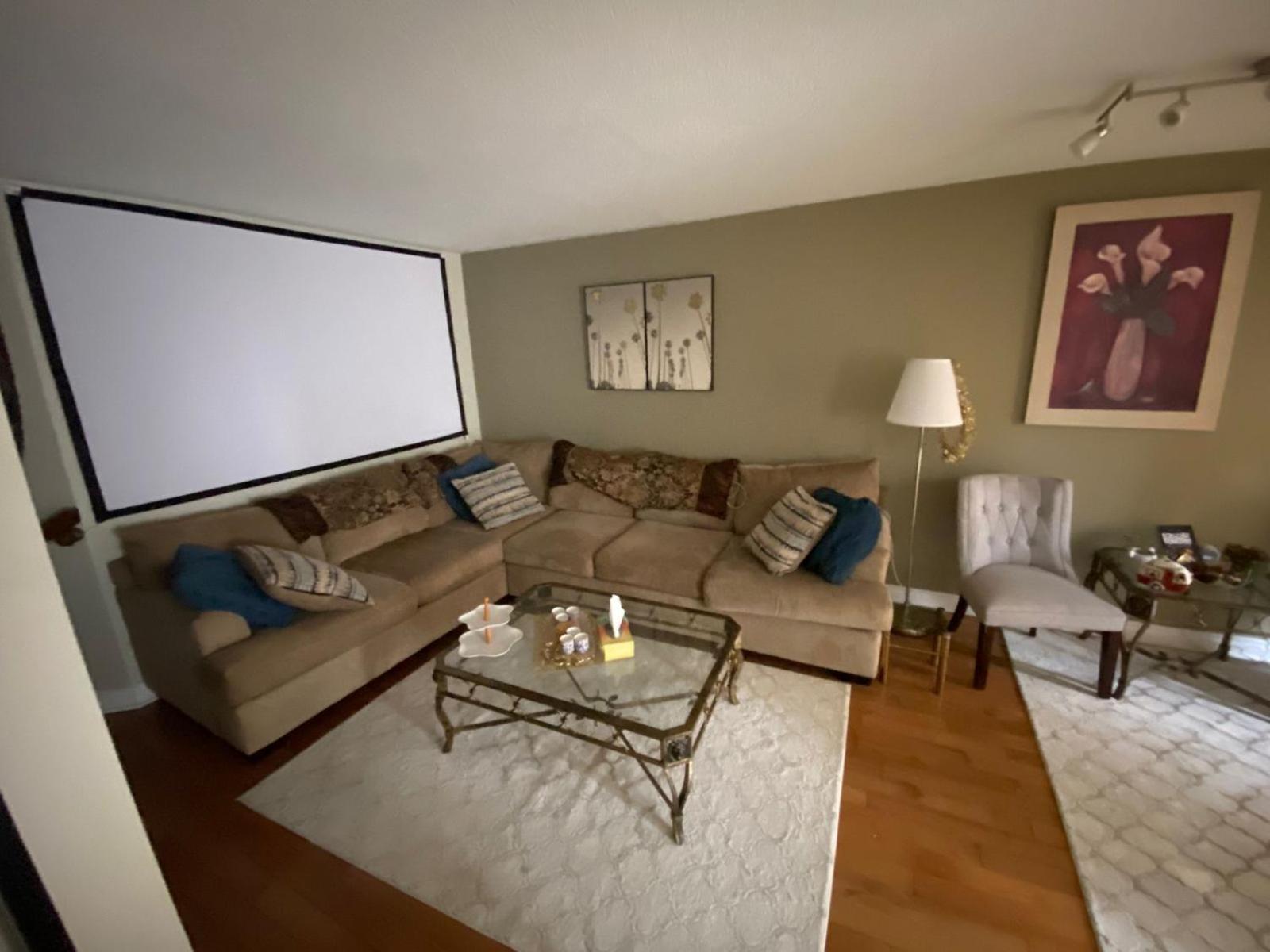 Holiday home Cute 3 Bedrooms Townhouse In Kanata