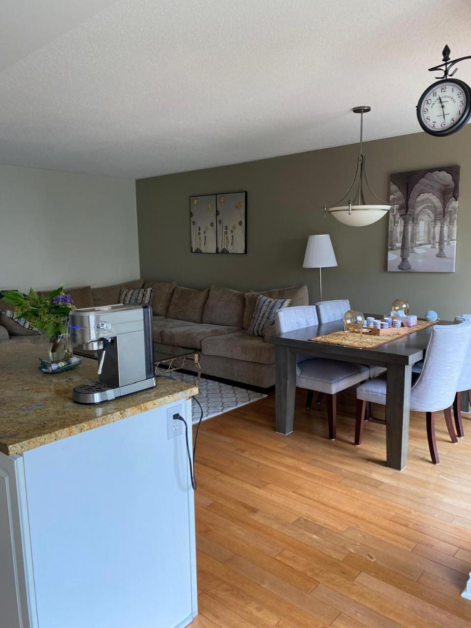 Cute 3 Bedrooms Townhouse In Kanata * Ottawa