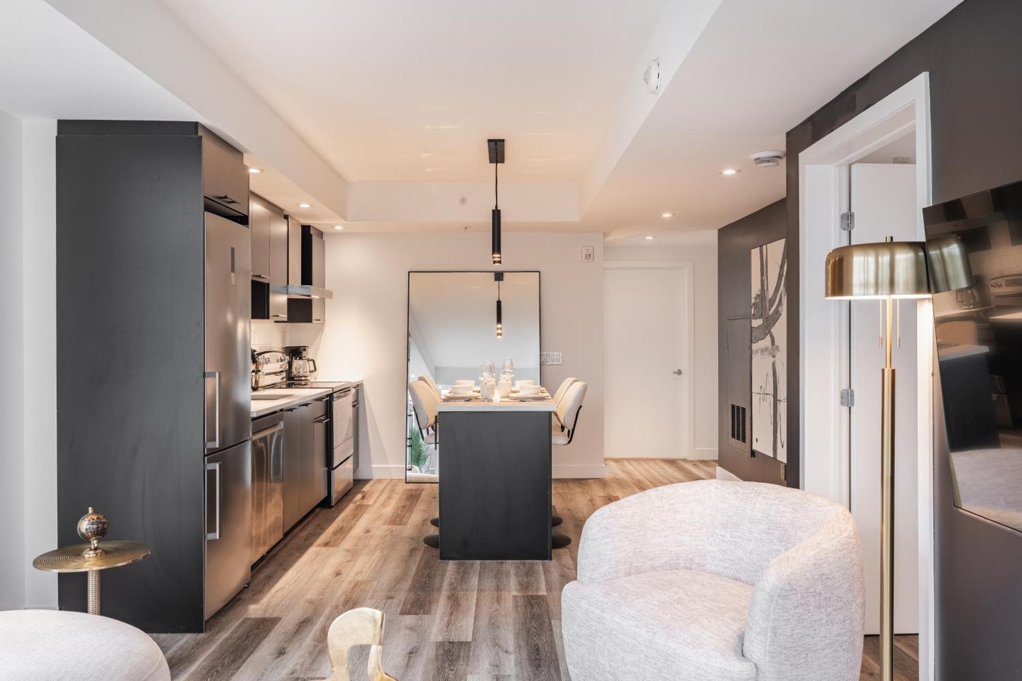 Westview Luxury Aparthotel *