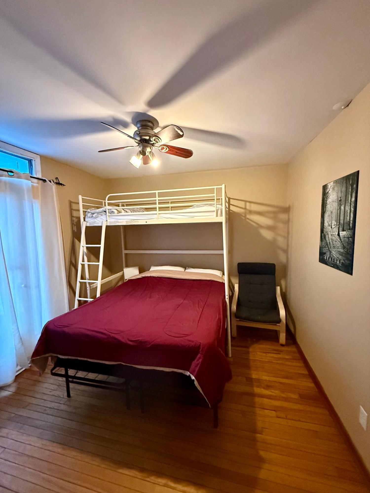Backpackers * Ottawa