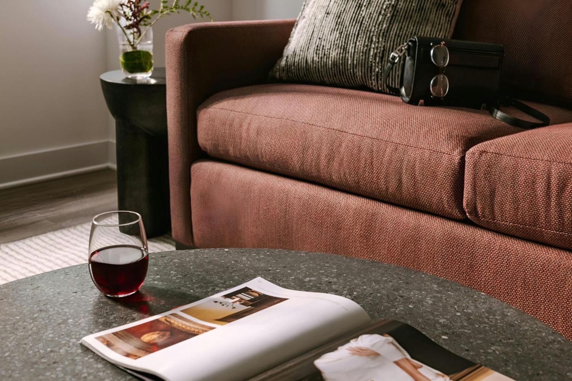 The Arlo, BW Signature Collection