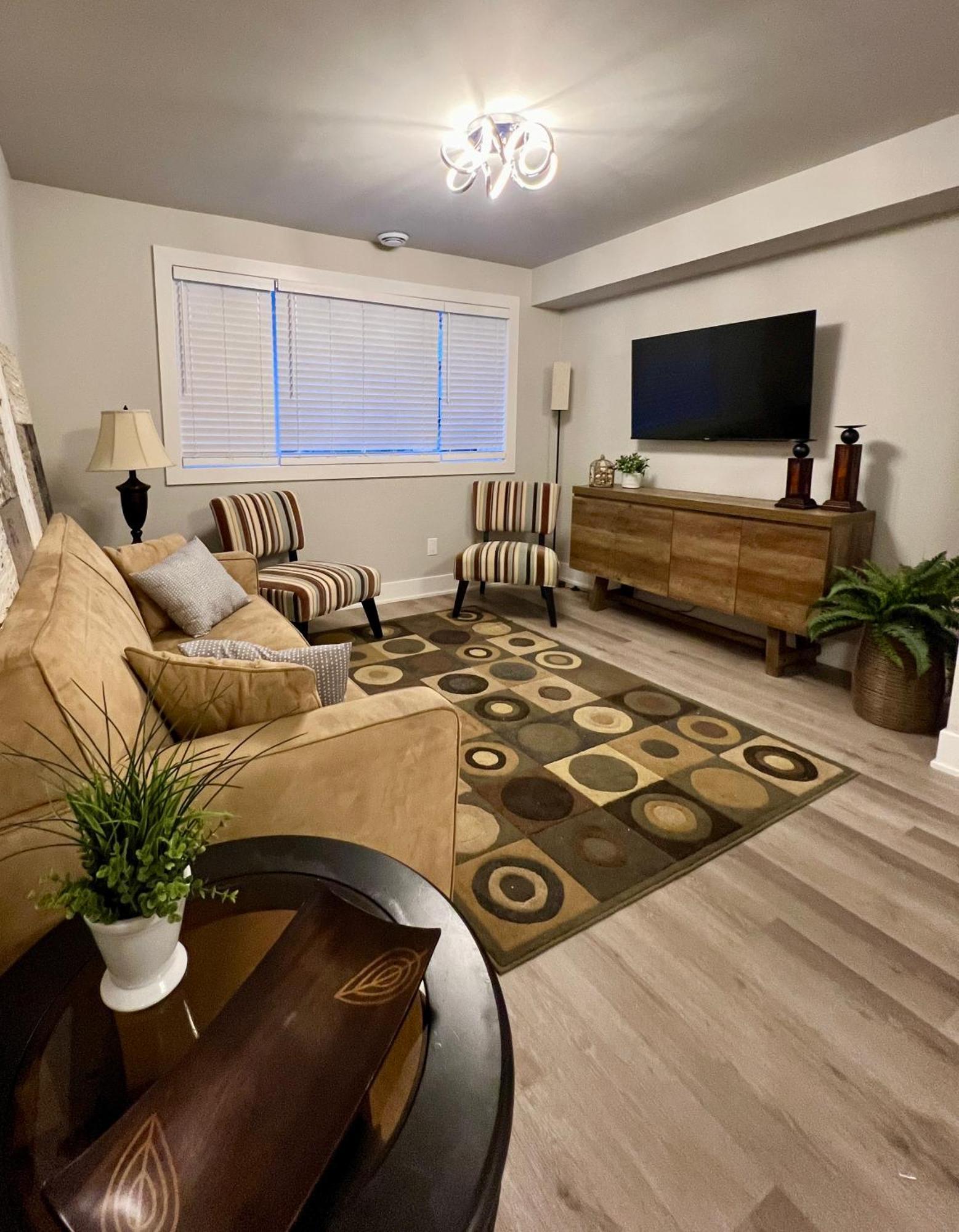 Medium Term Close To Downtown *