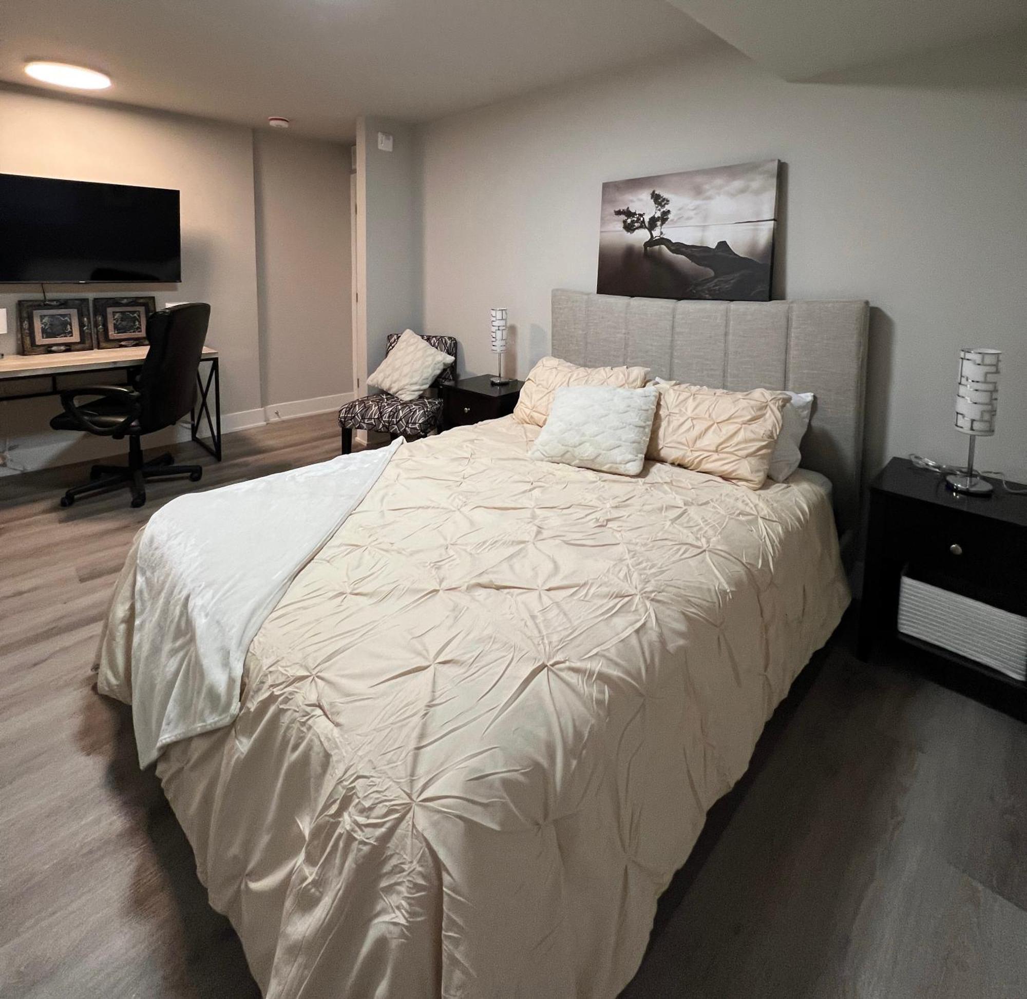 Medium Term Close To Downtown Apartment *