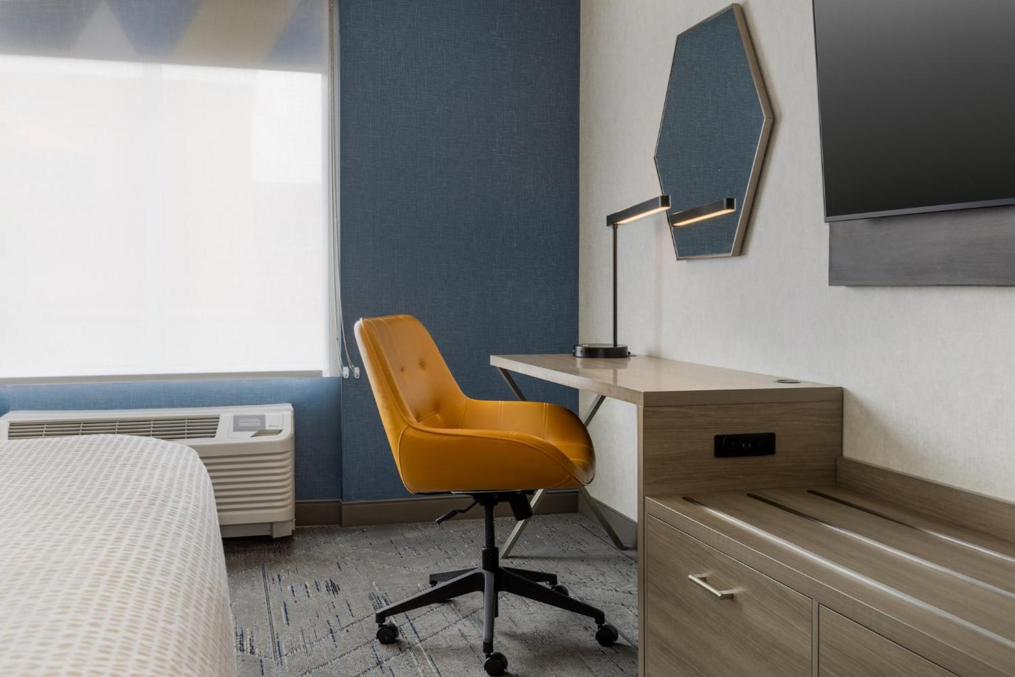 Hotel Express & East-orleans By Ihg