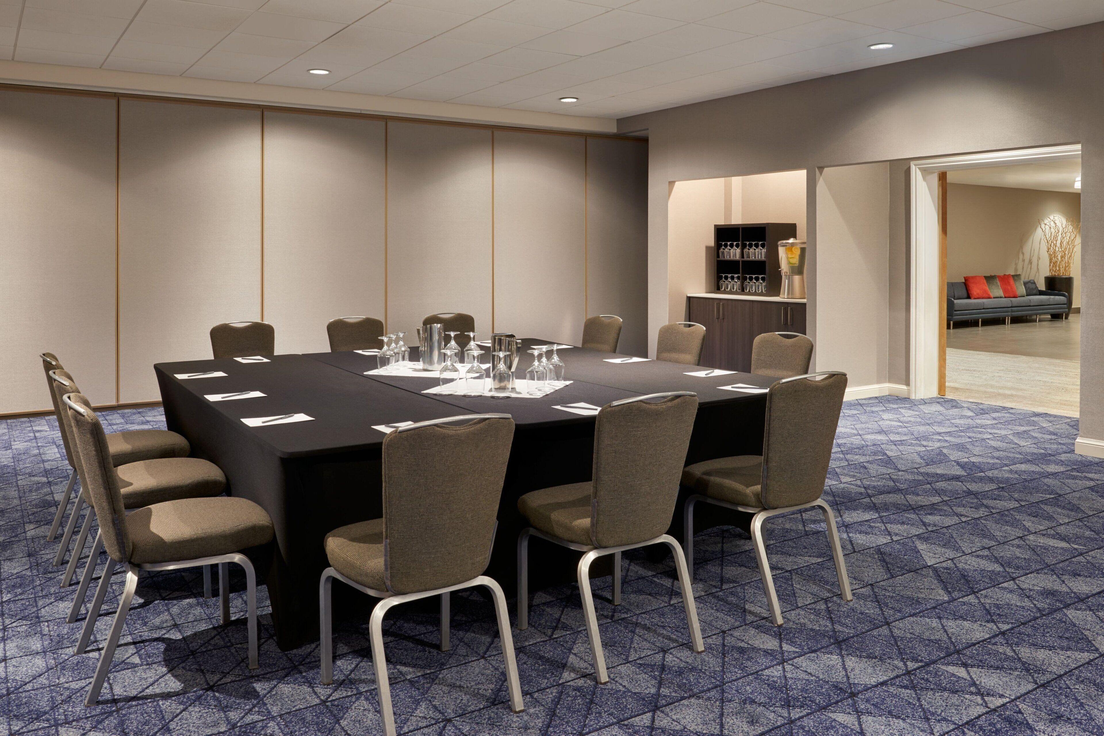 Hotel Courtyard By Marriott Downtown Ottawa