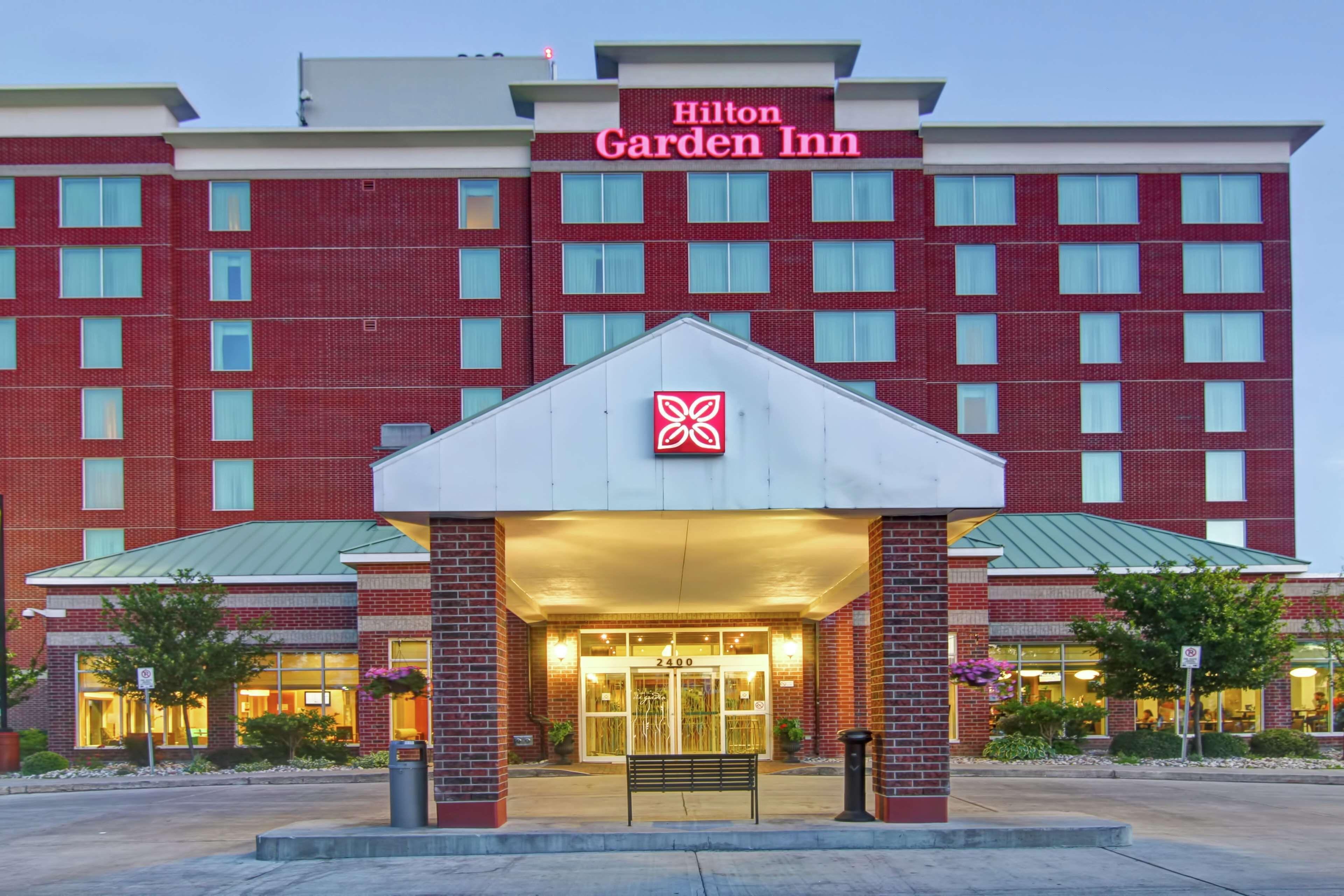 Hotel Hilton Garden Airport