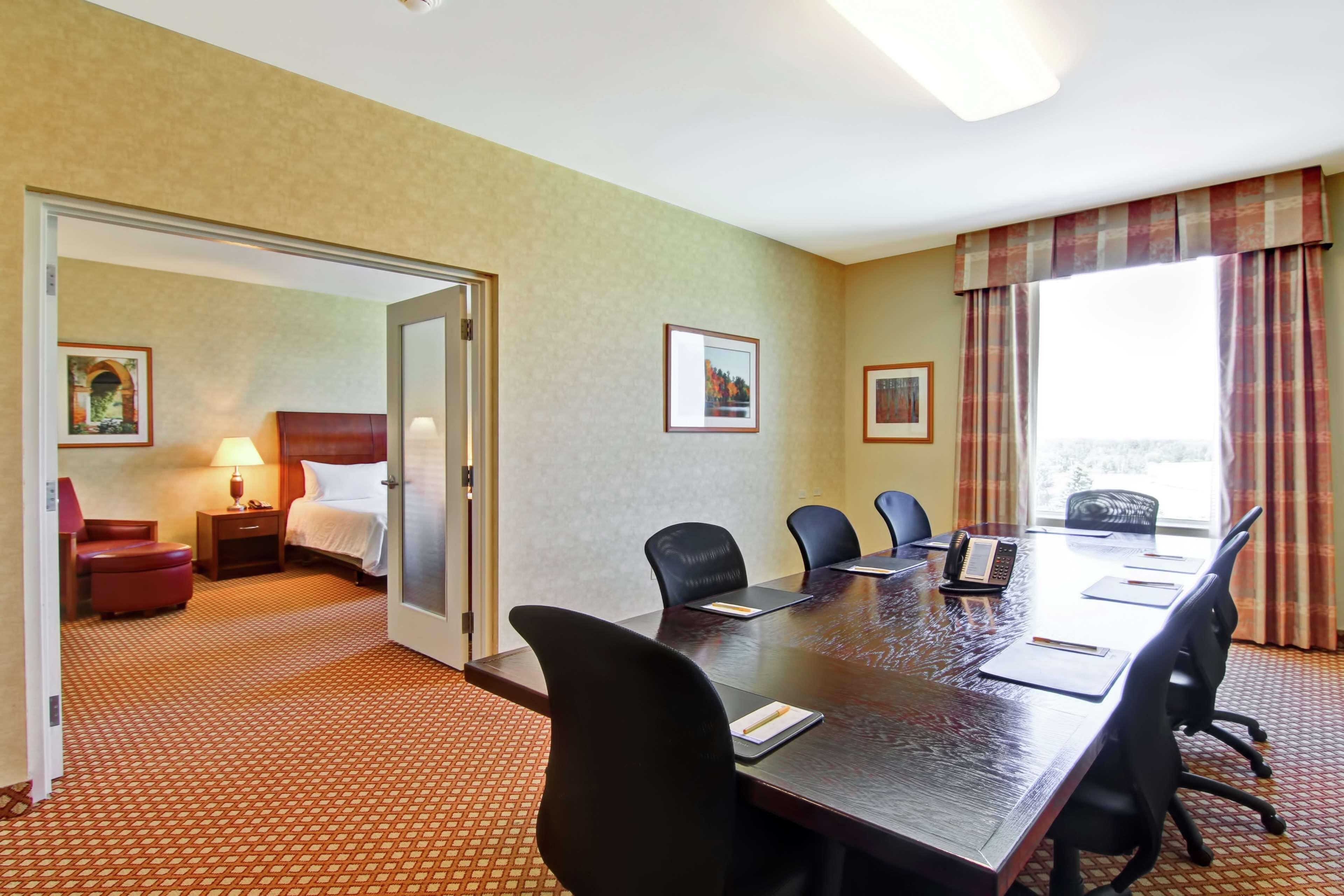 Hotel Hilton Garden Airport Ottawa