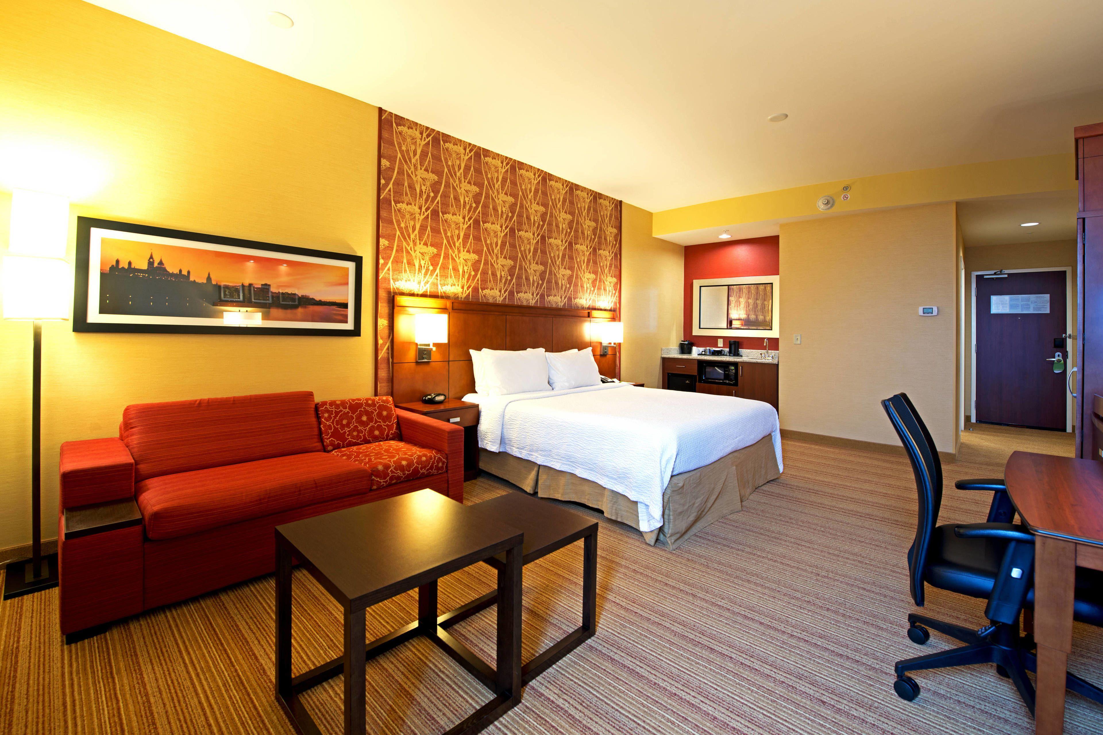 Hotel Courtyard By Marriott East