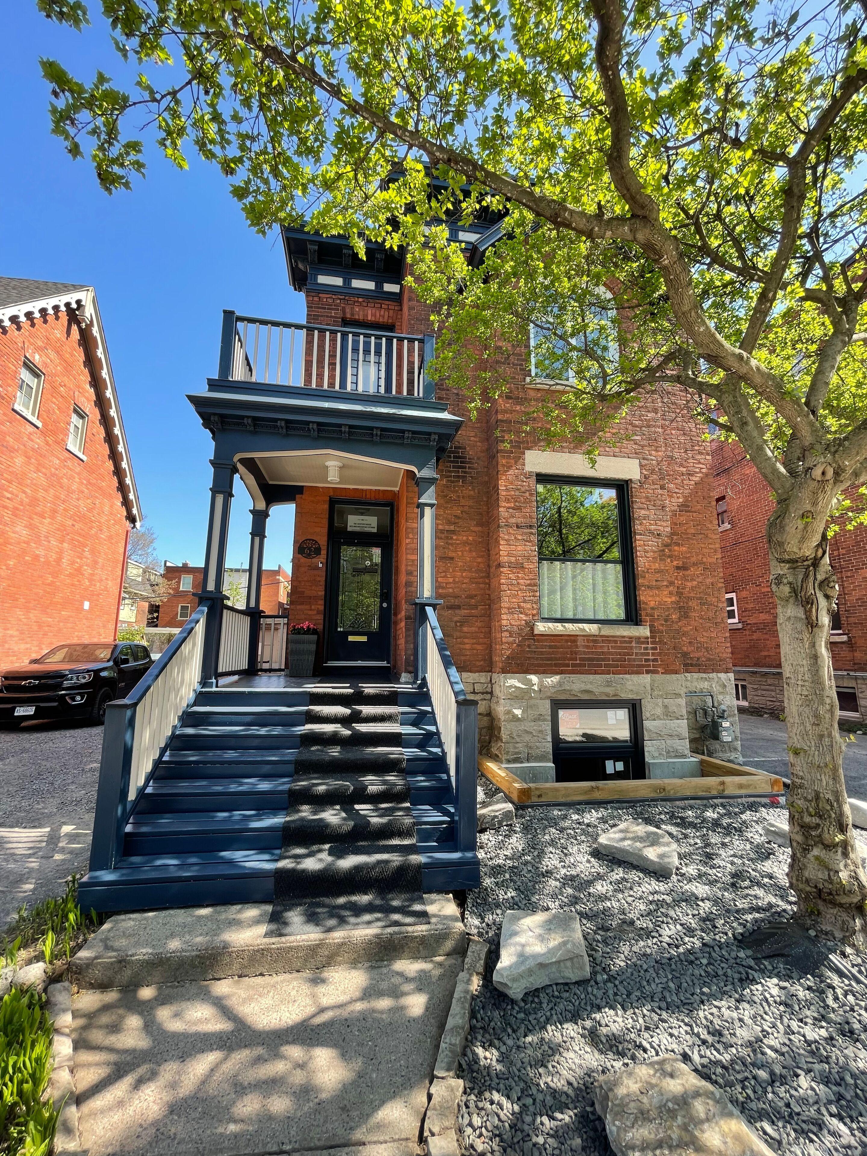The Century House 3*