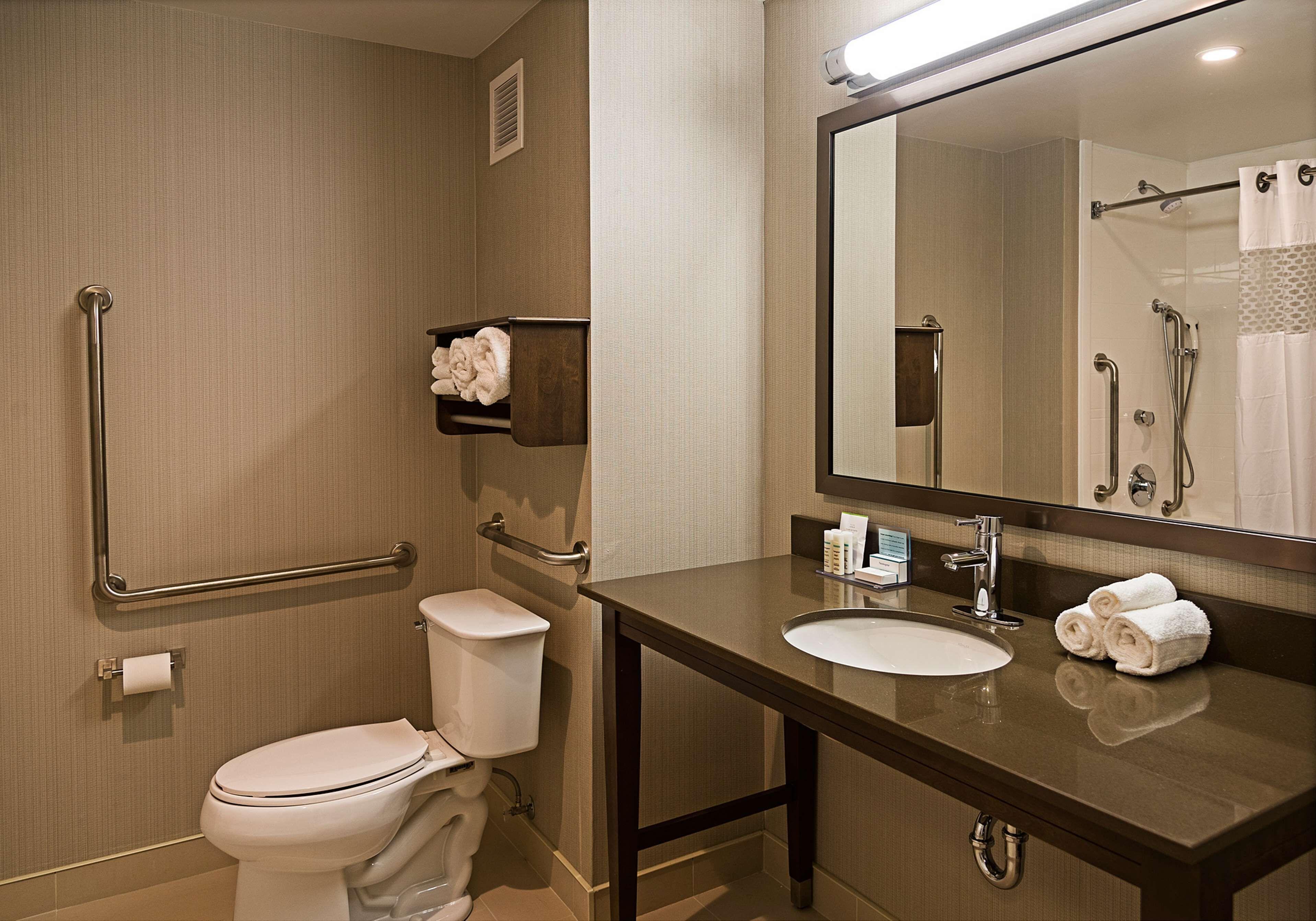 Hampton By Hilton Airport Hotel Ottawa