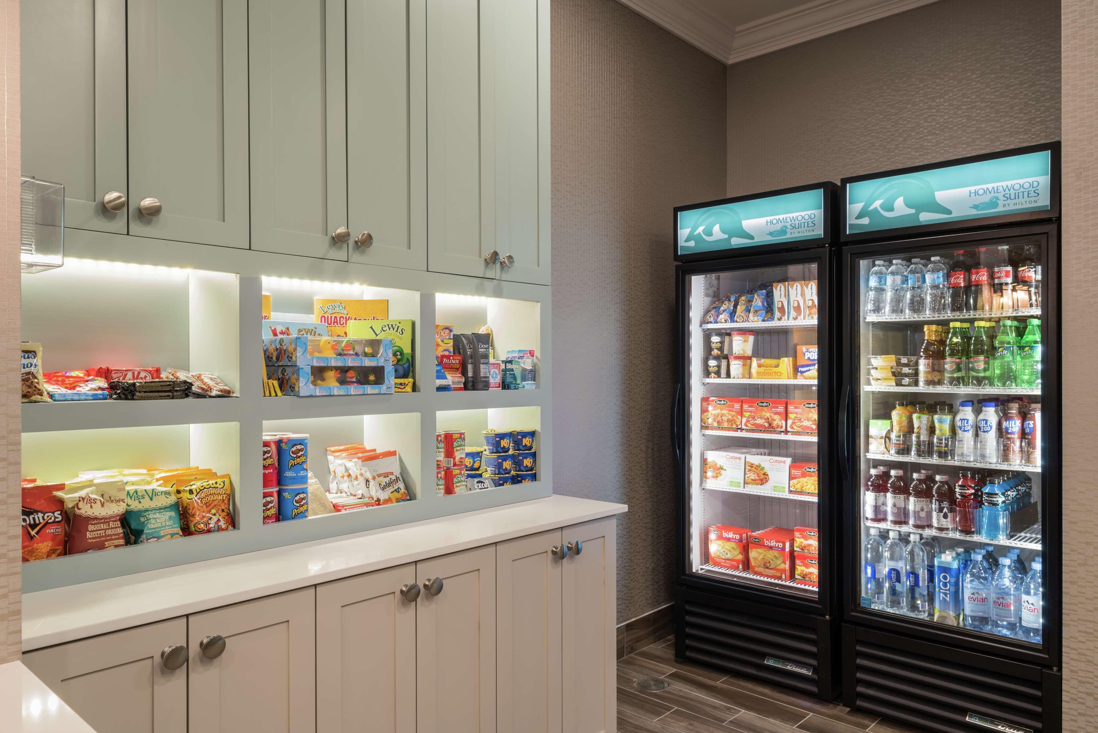 Hotel Homewood By Hilton Airport