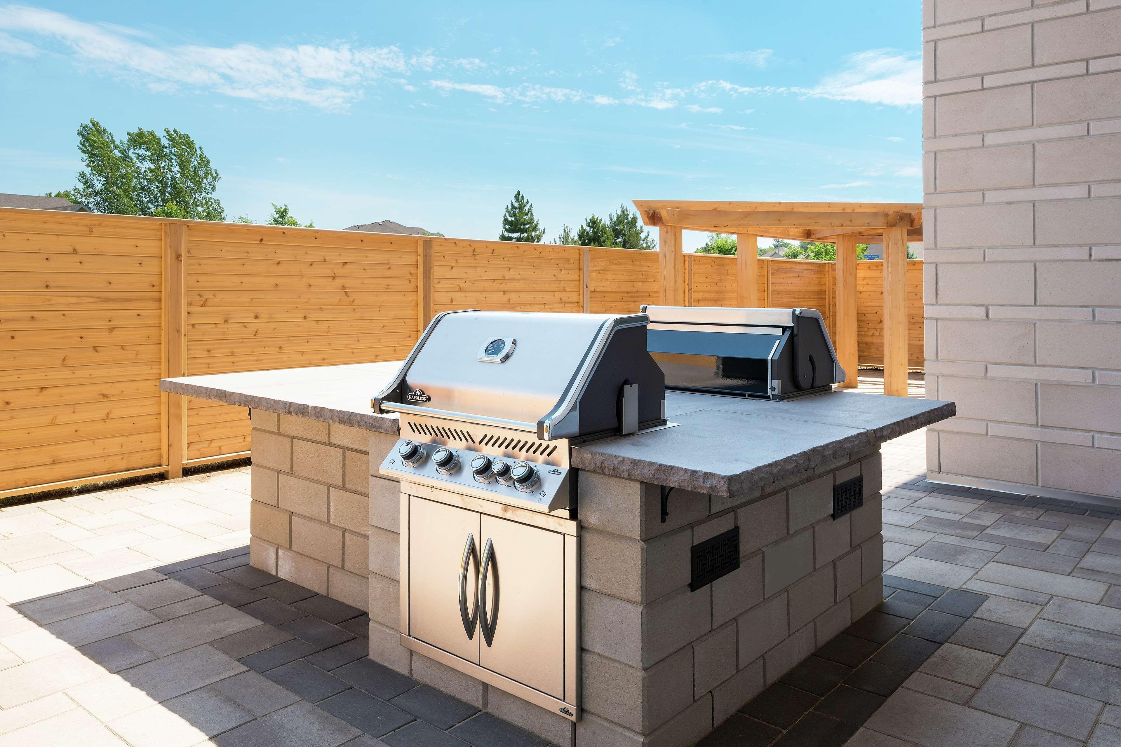 Hotel Homewood By Hilton Airport