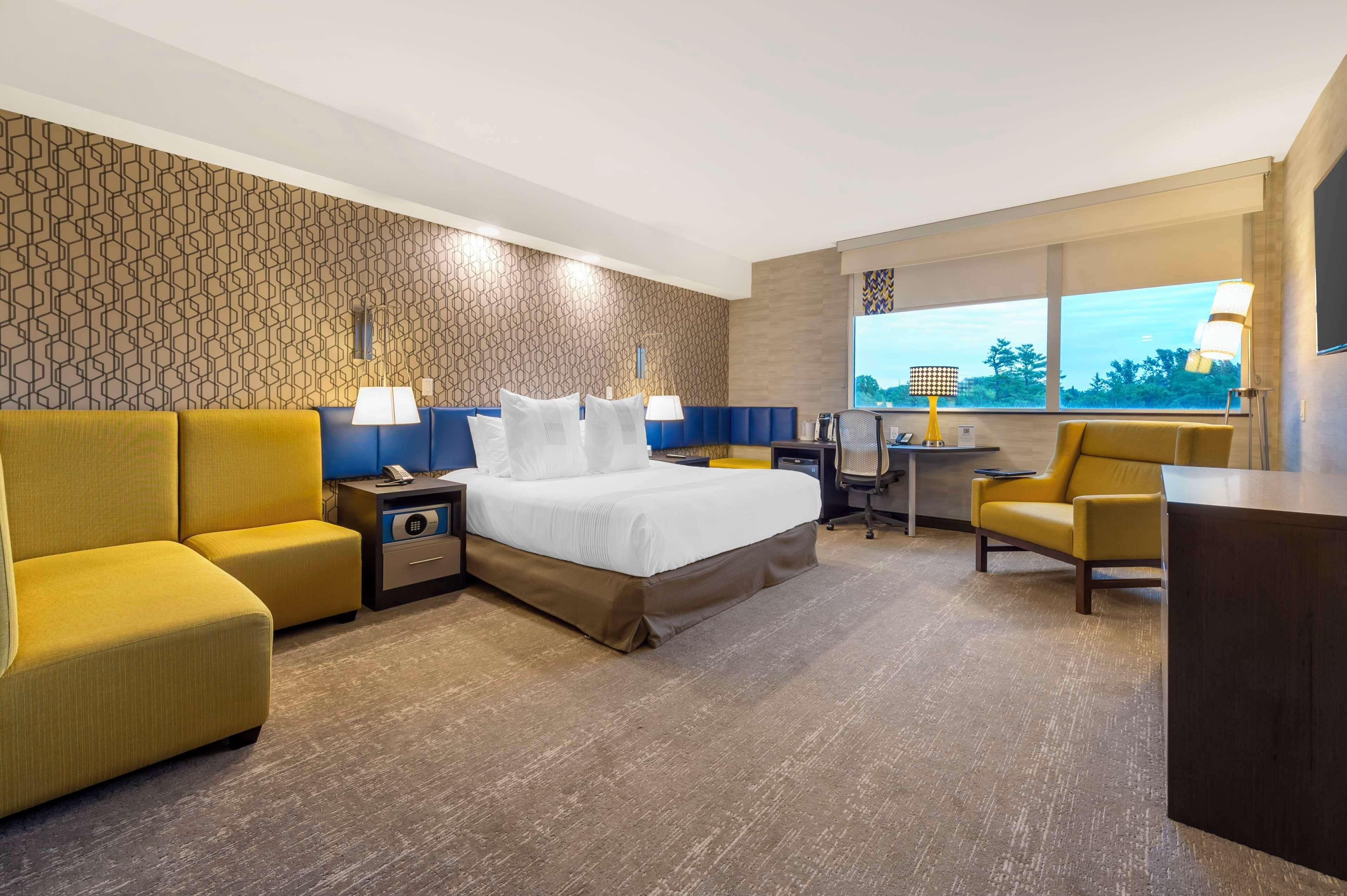 Glo Western Kanata West Hotel Ottawa