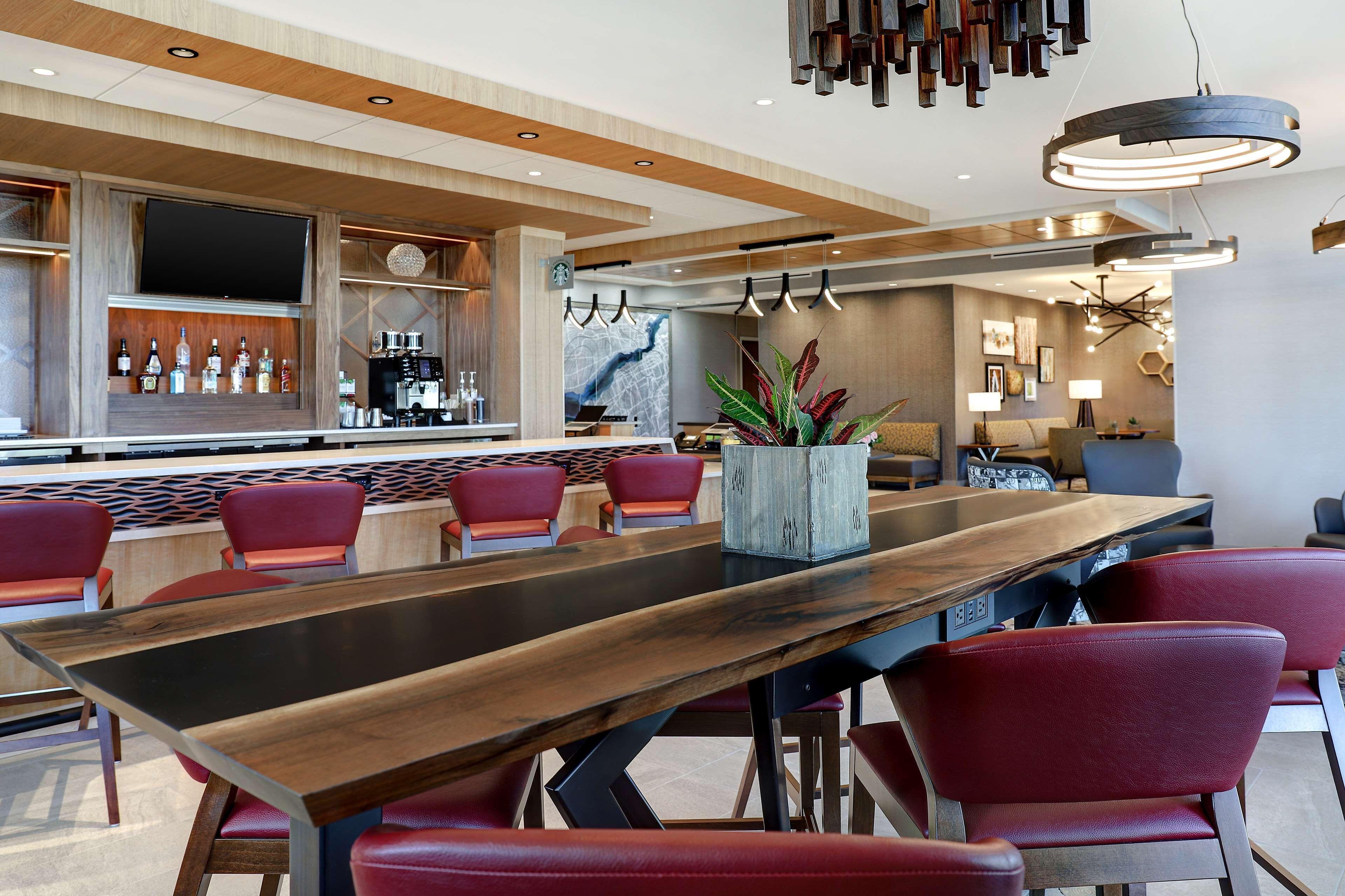 Hotel Hyatt Place West Ottawa