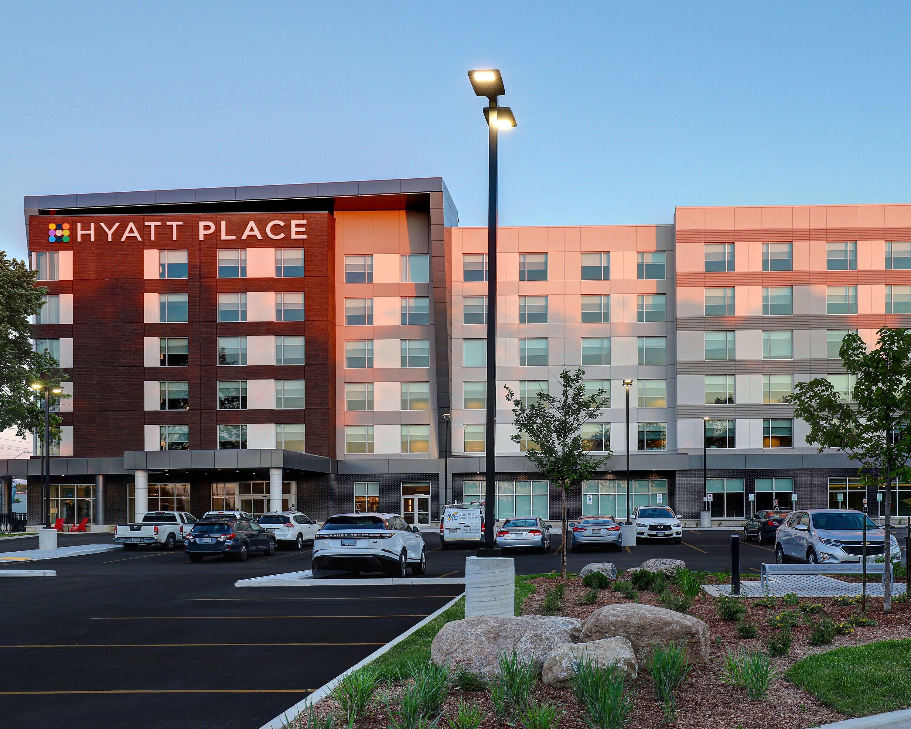 Hyatt Place West Hotel 3*