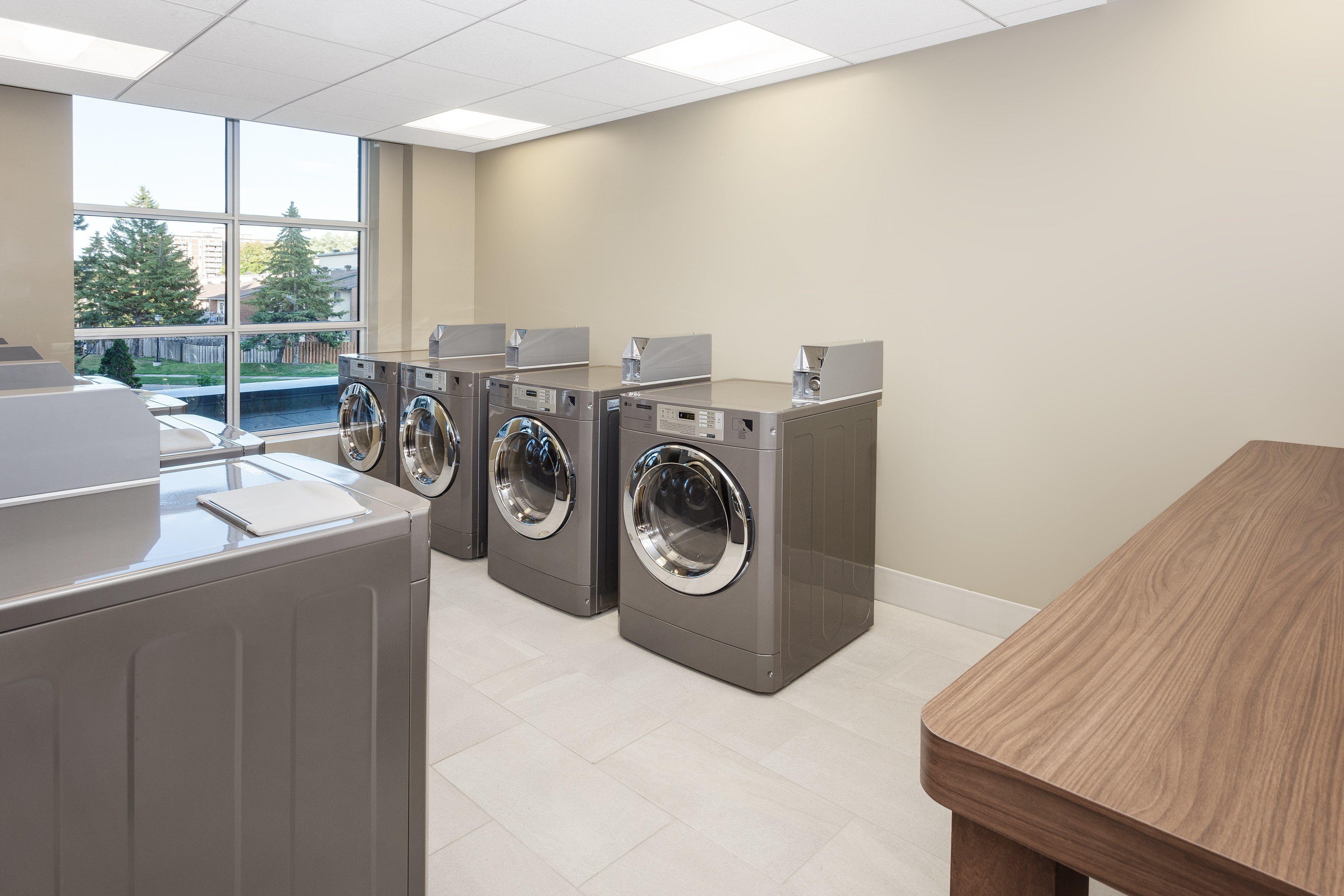 Hotel Express & Downtown East By Ihg 3*