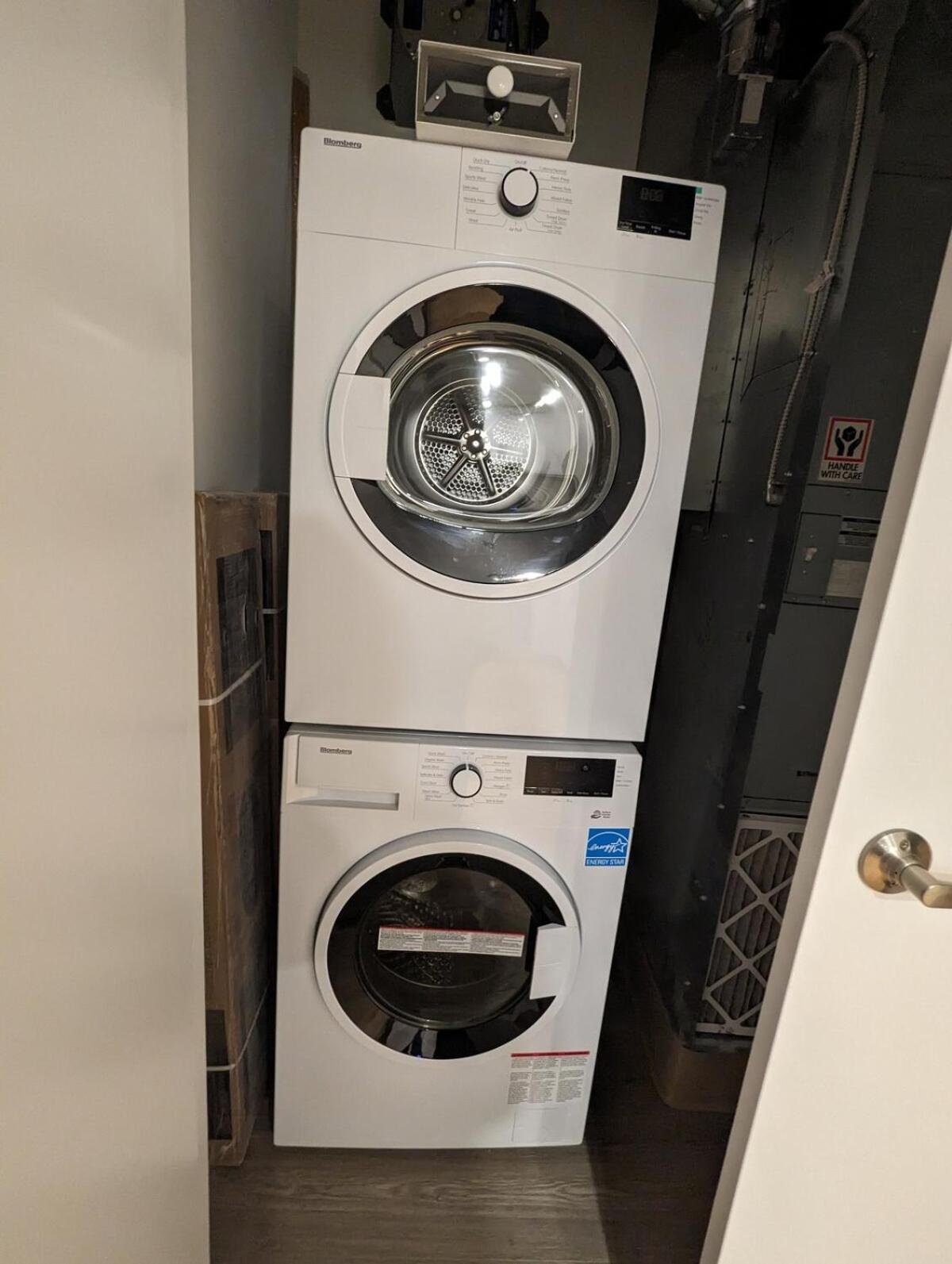 Modern In Downtown * Ottawa