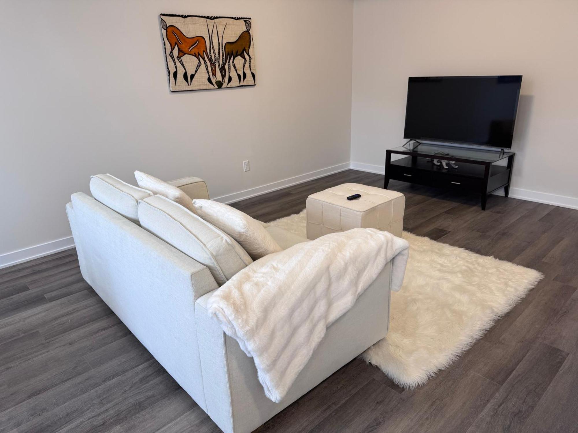 Family Friendly Airport Apartment *