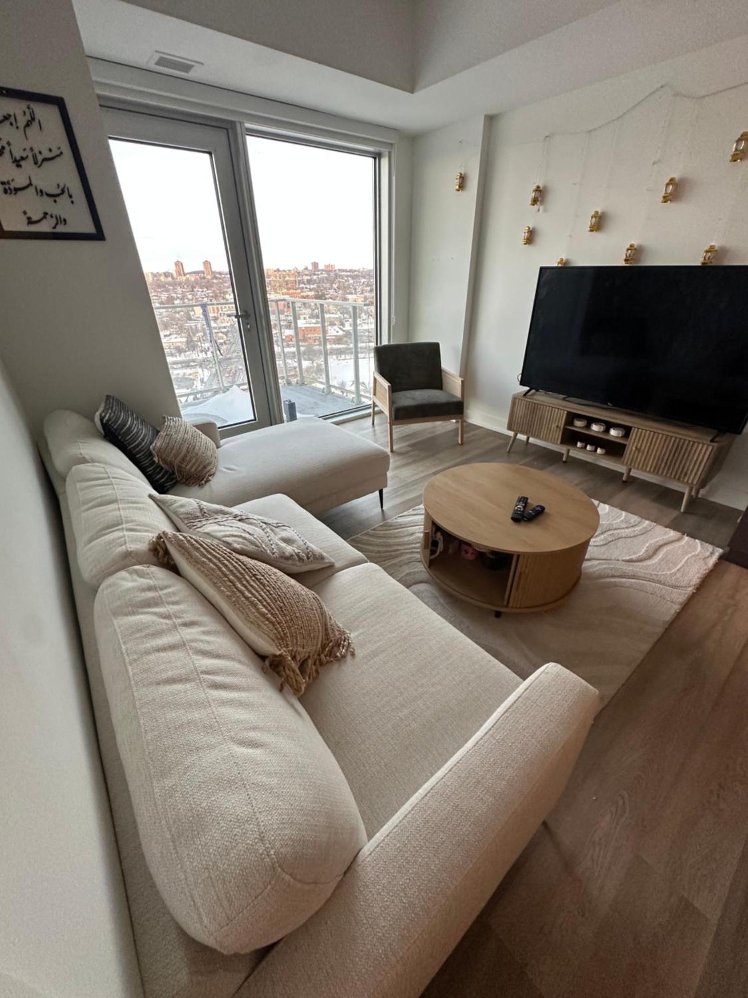 Vanier Luxury Apartment *