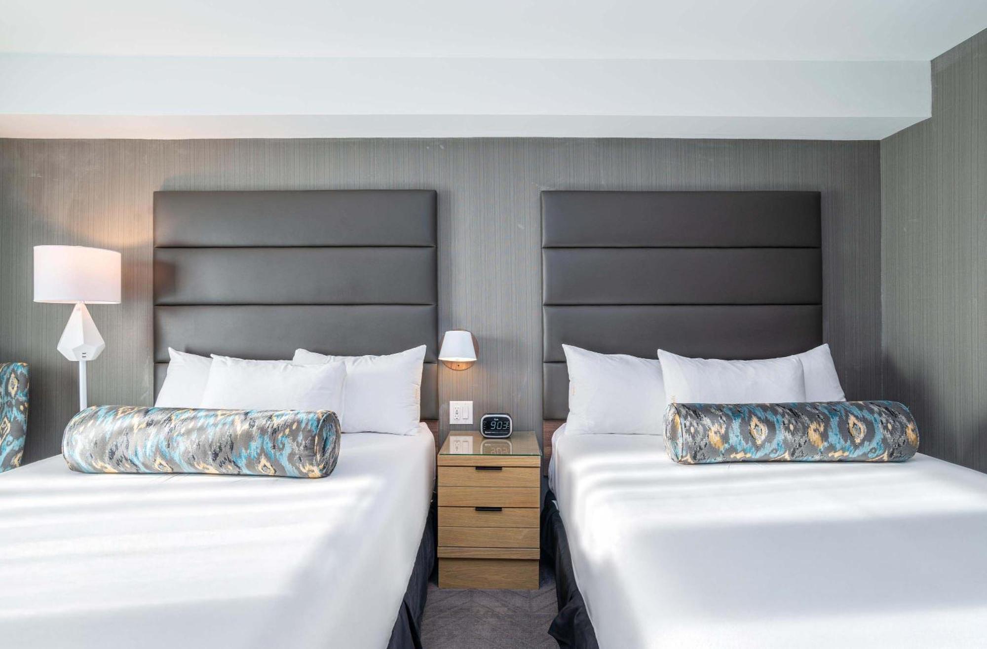 Sandman Signature Airport 4*