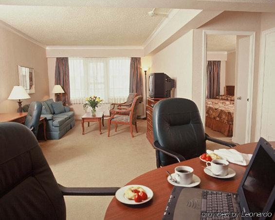 Capital Hill & Hotel 3*