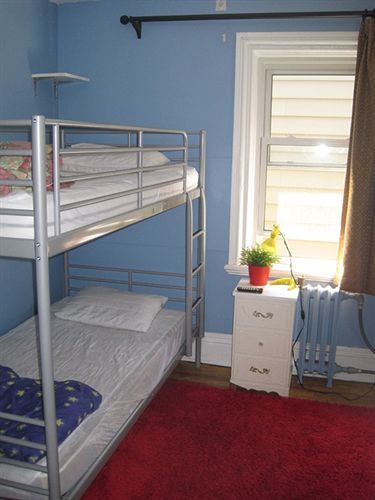 Backpackers * Ottawa