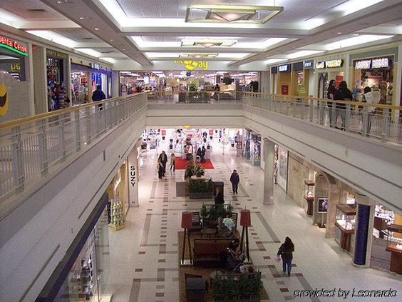 Travelodge By Wyndham East Hotel