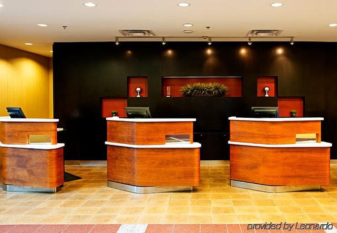 Courtyard By Marriott East Ottawa