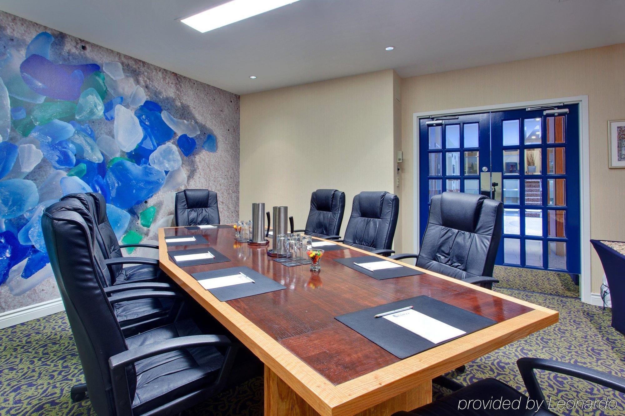 Metcalfe By Gray Collection Ottawa