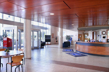 Residence & Conference Centre - Ottawa West Aparthotel 3*
