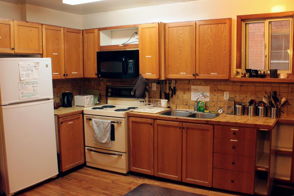 Backpackers * Ottawa