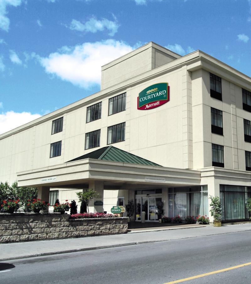 Courtyard By Marriott Downtown Ottawa