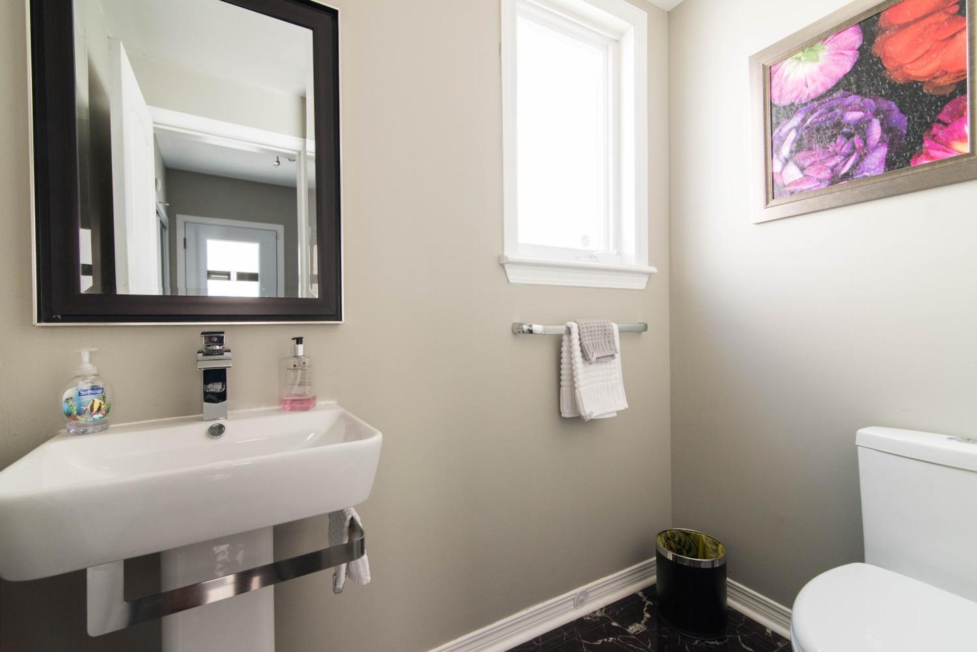 Kashy Homes Luxury With Hot Tub Holiday home *
